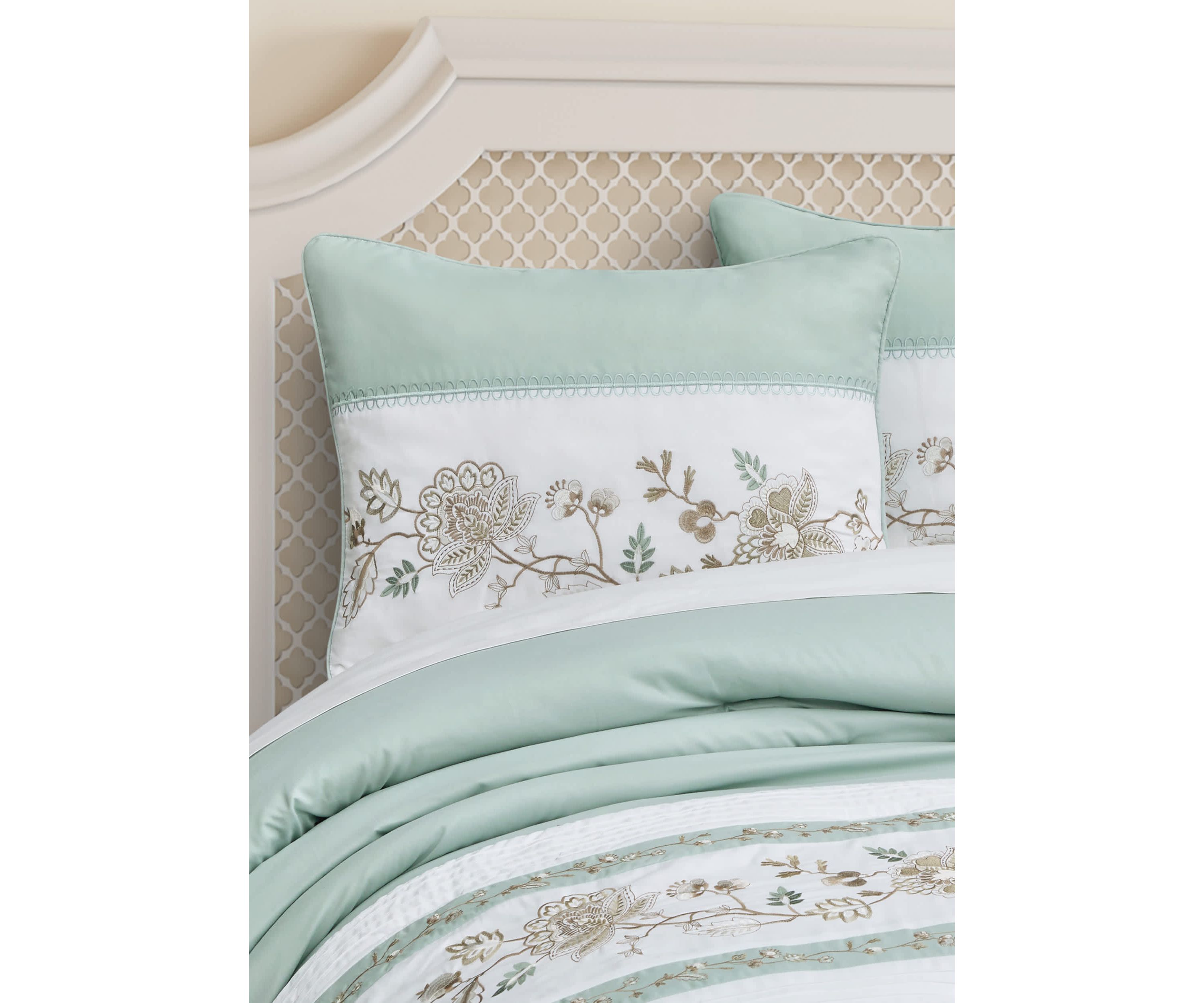 Spring Social 3pc. Comforter Set