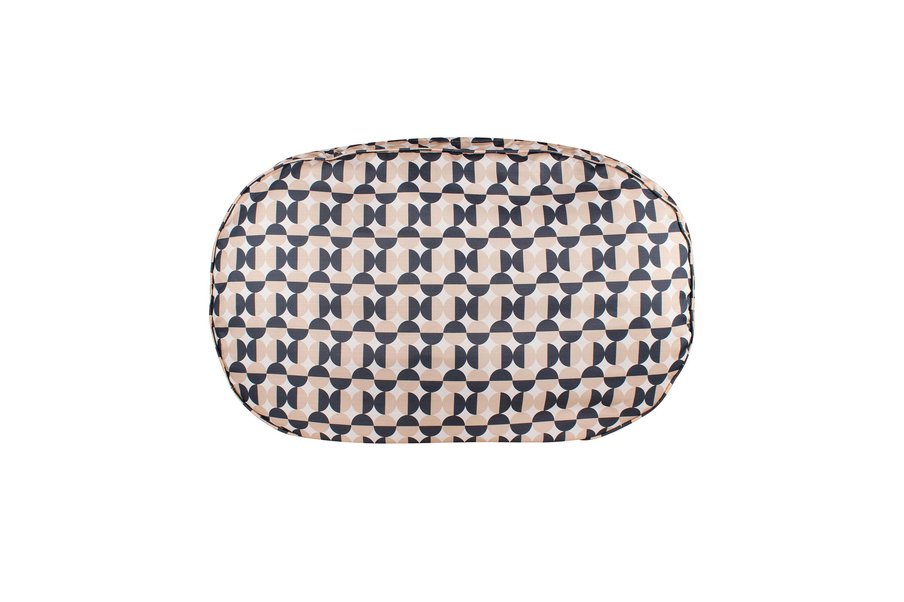 Oval Lounger Bed