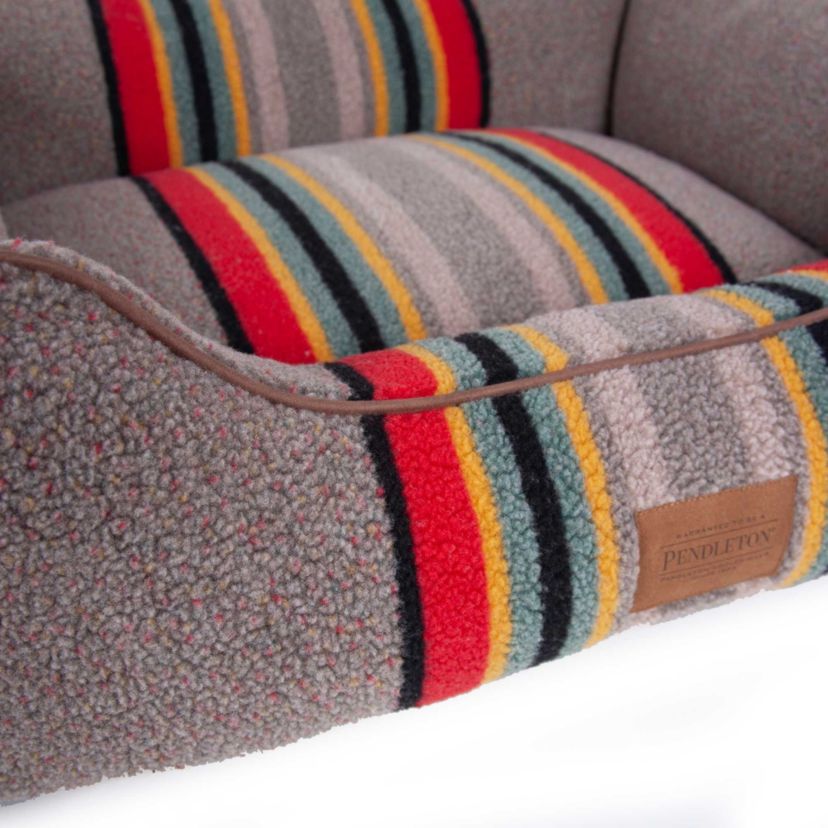 Pendleton Vintage Camp Kuddler
