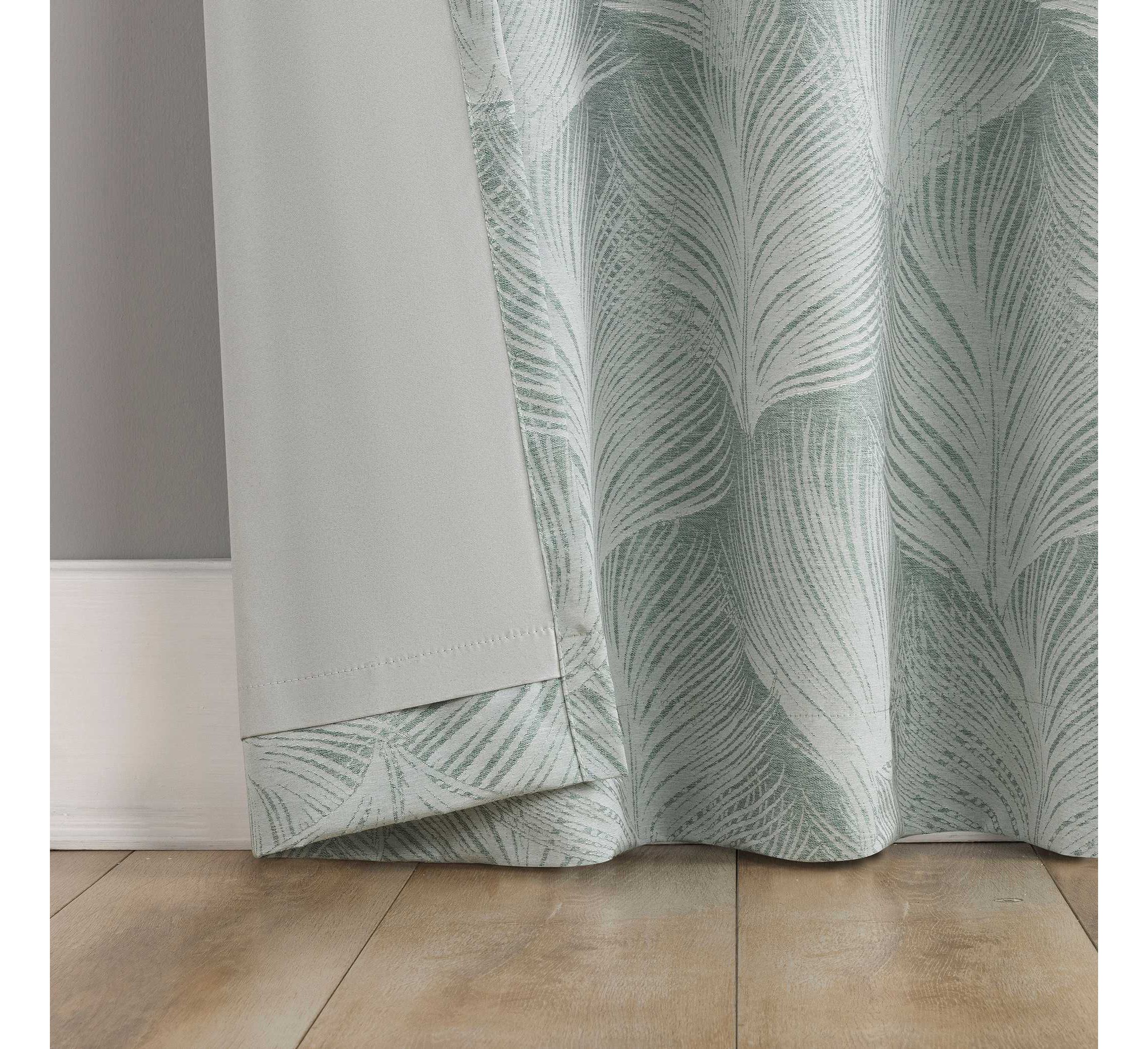 Coppa Leaf Motif Magnetic Closure 100% Blackout Back Tab Curtain Panel
