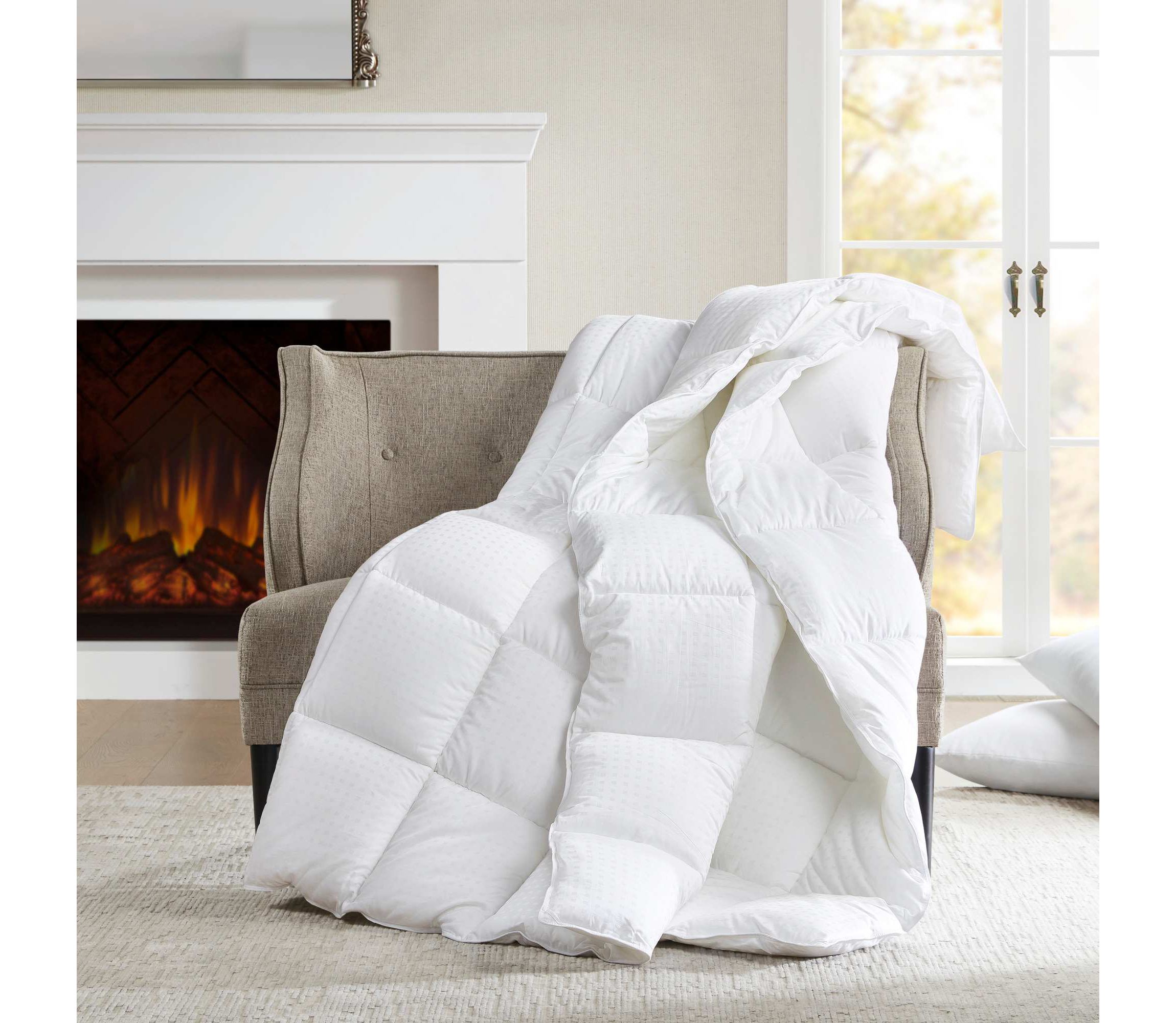 Signature Dobby Cotton Down Alternative Comforter