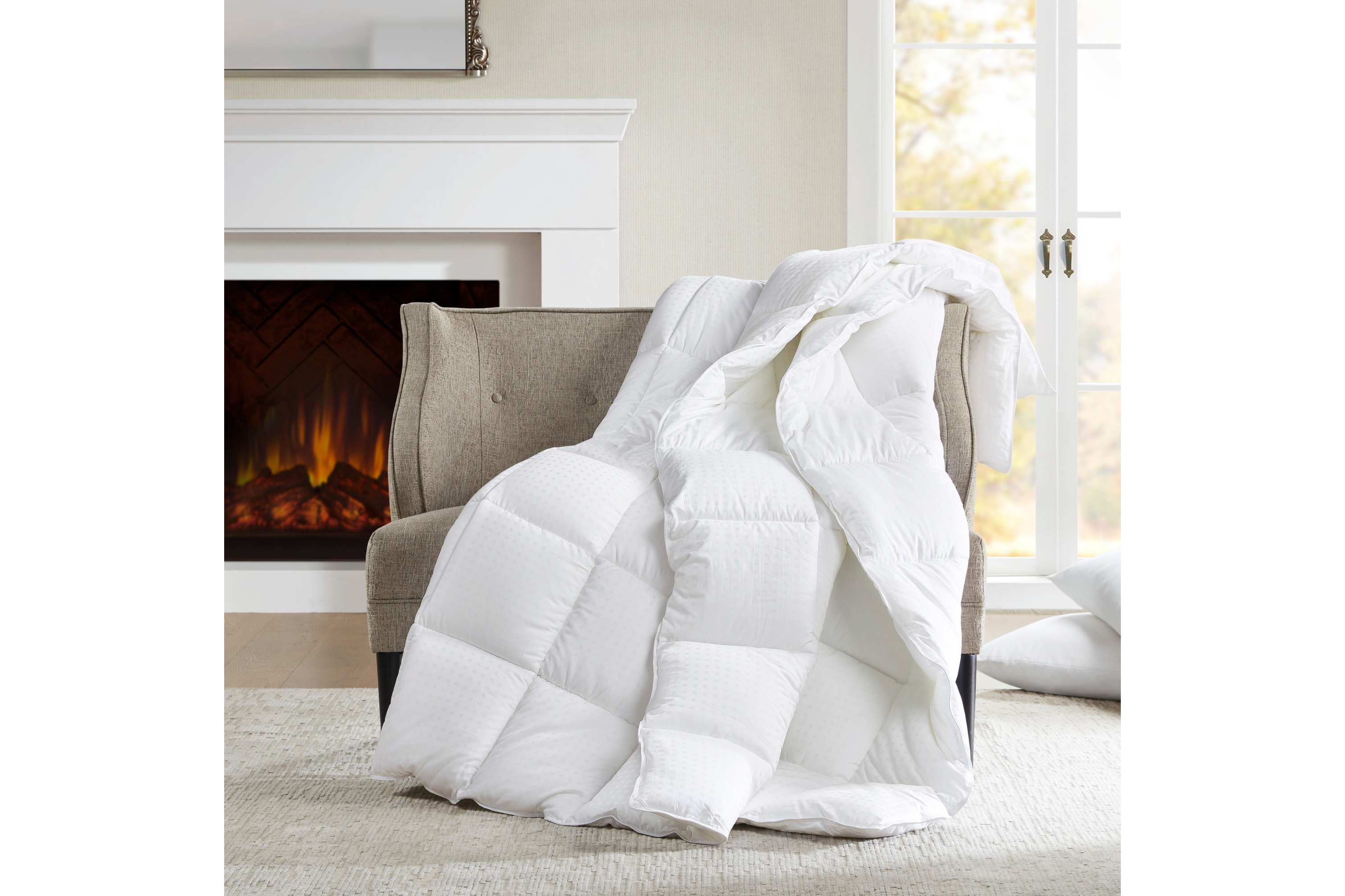 Signature Dobby Cotton Down Alternative Comforter