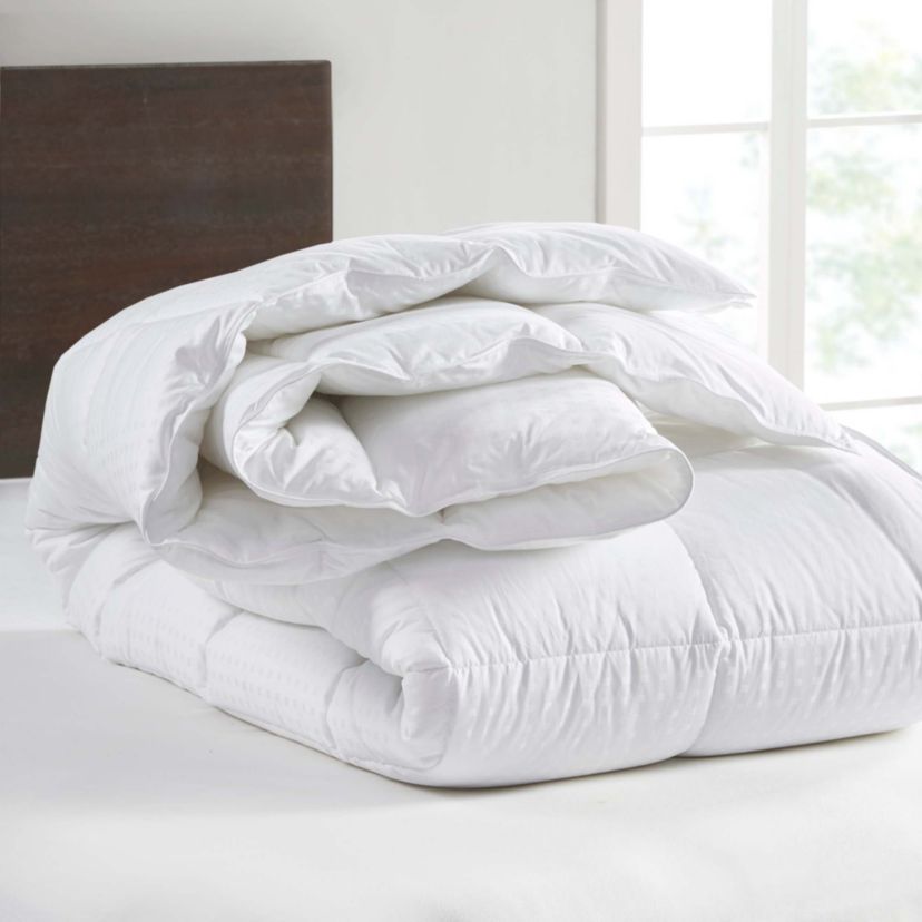 Signature Dobby Cotton Down Alternative Comforter