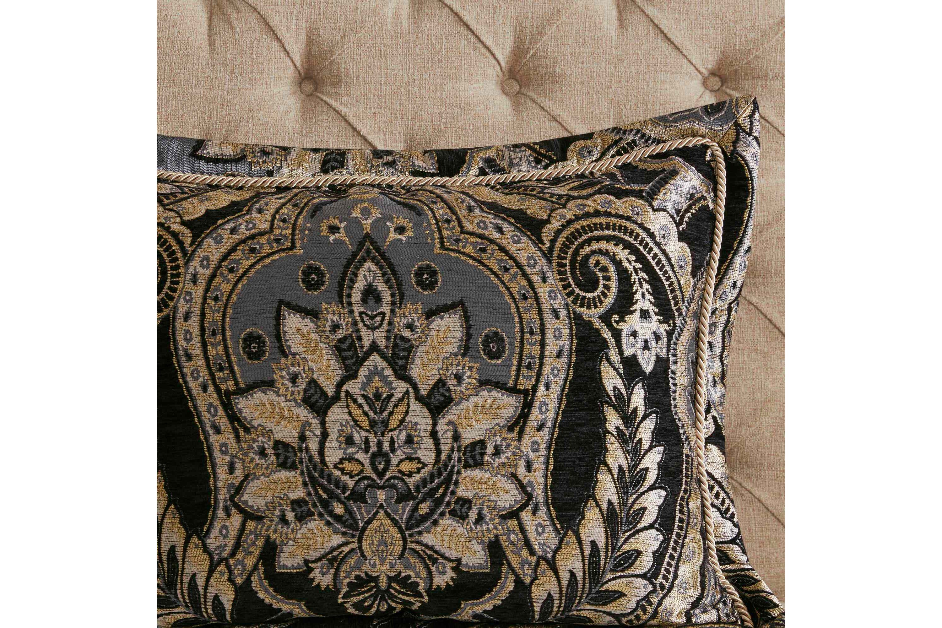 Julius Comforter Set