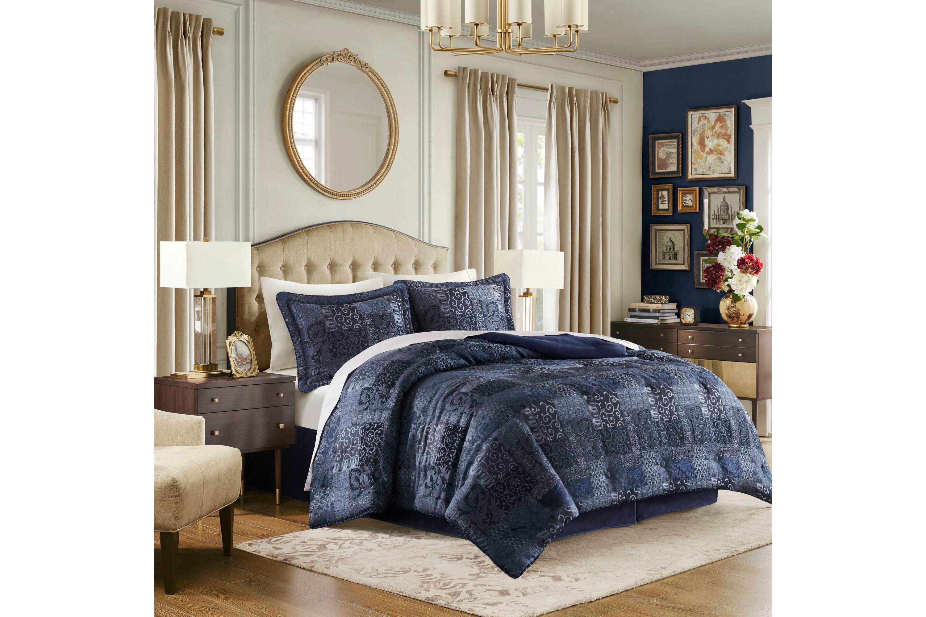 Galleria Comforter Set