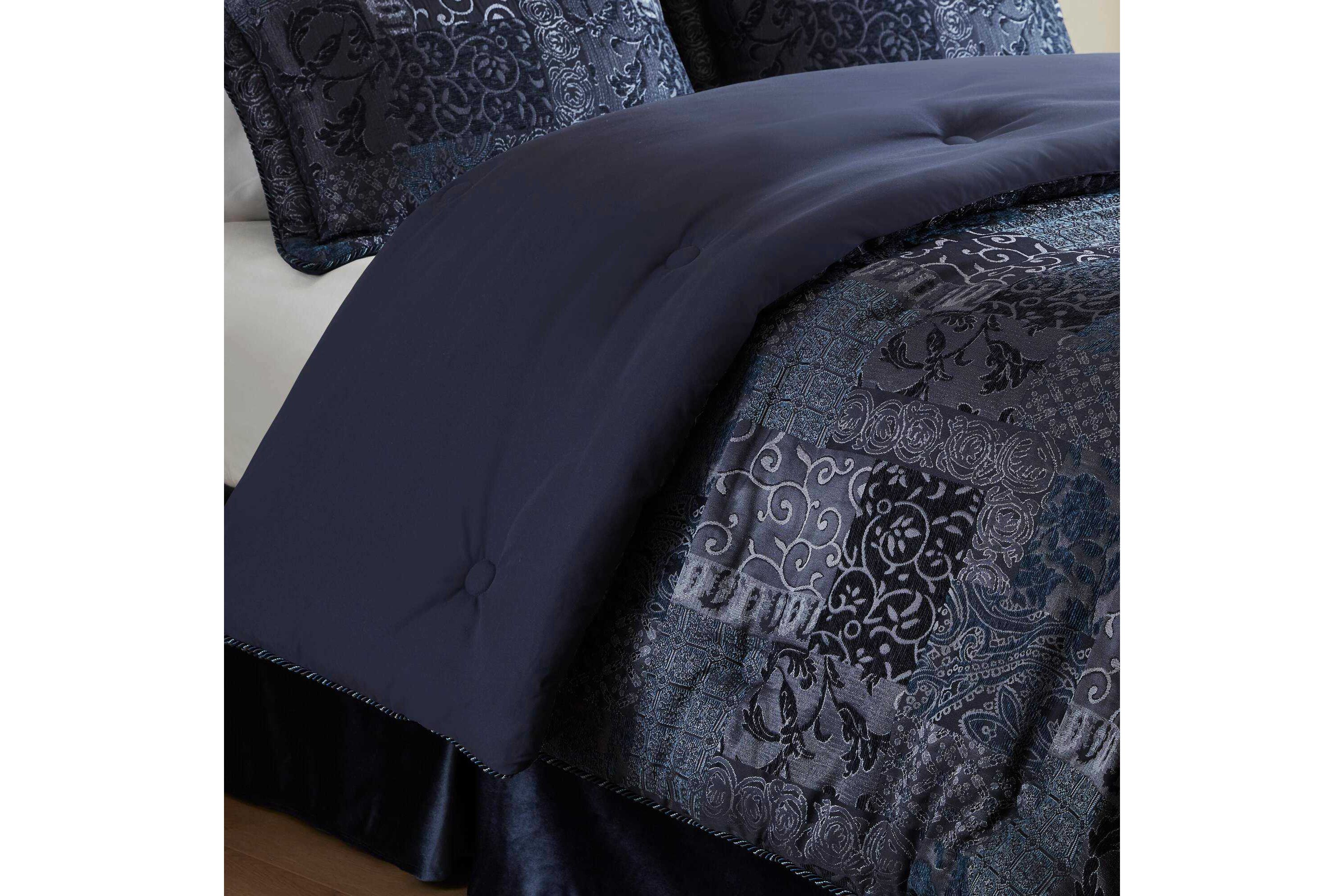Galleria Comforter Set