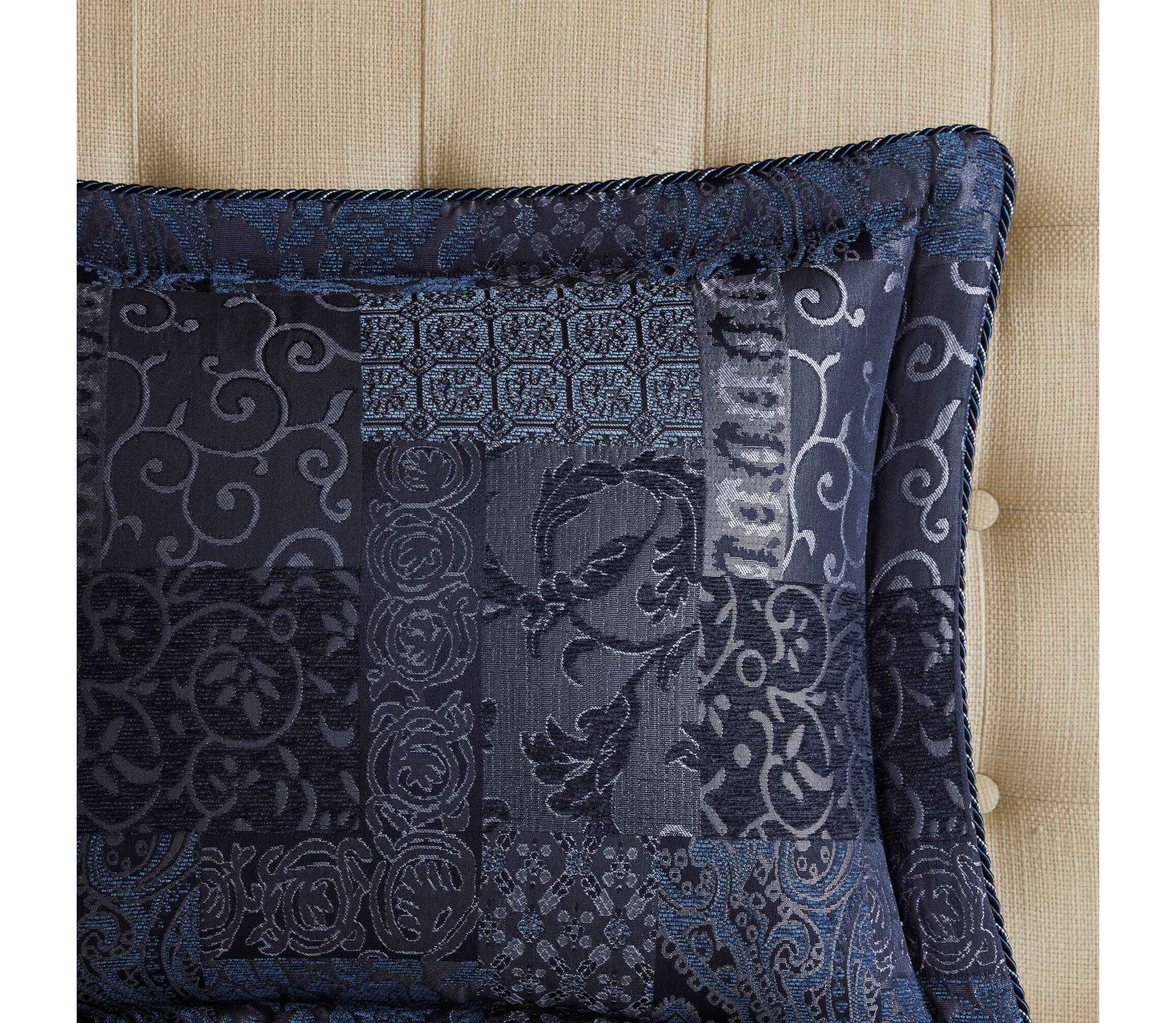 Galleria Comforter Set