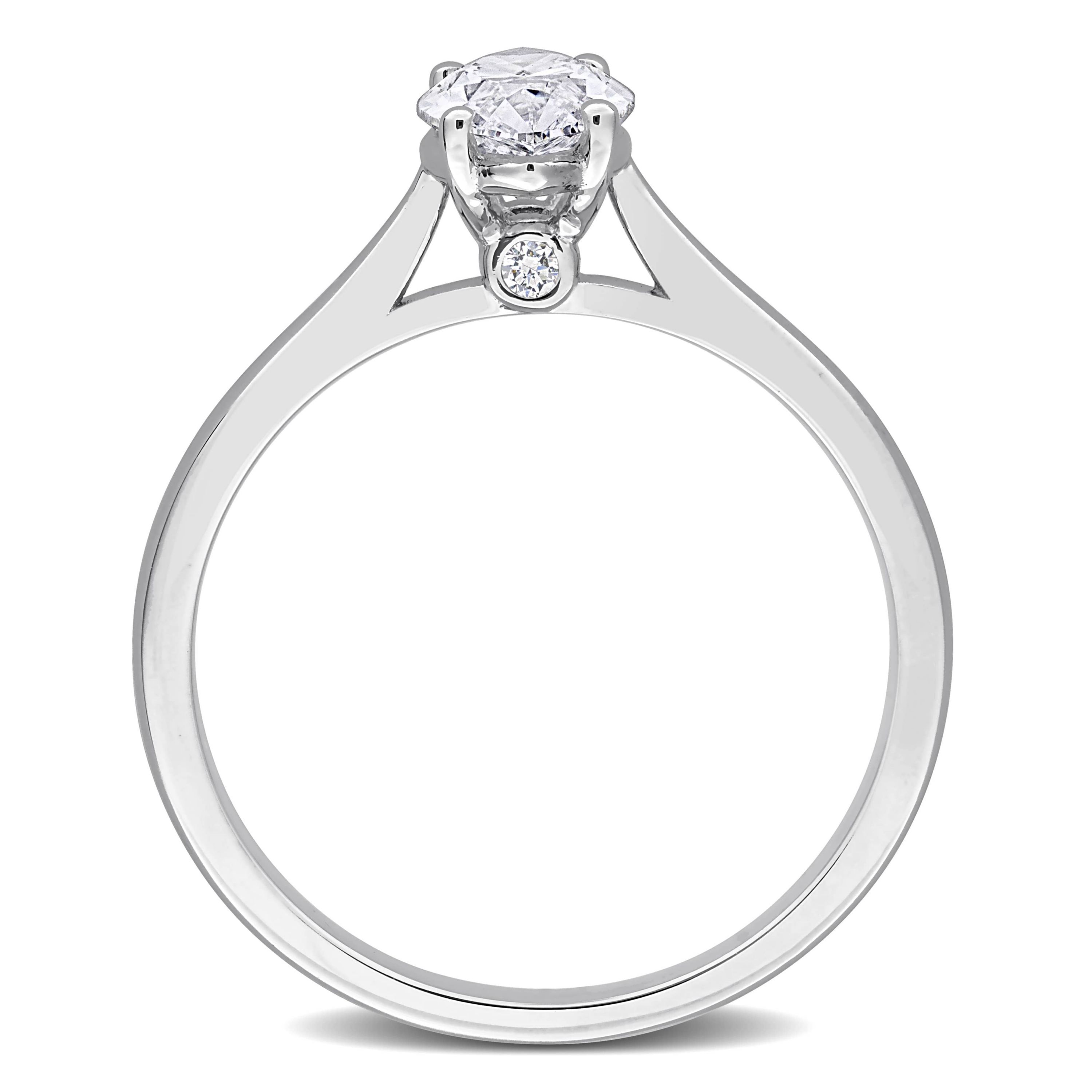Lab Created Lab Grown Diamonds Ring in Sterling Silver