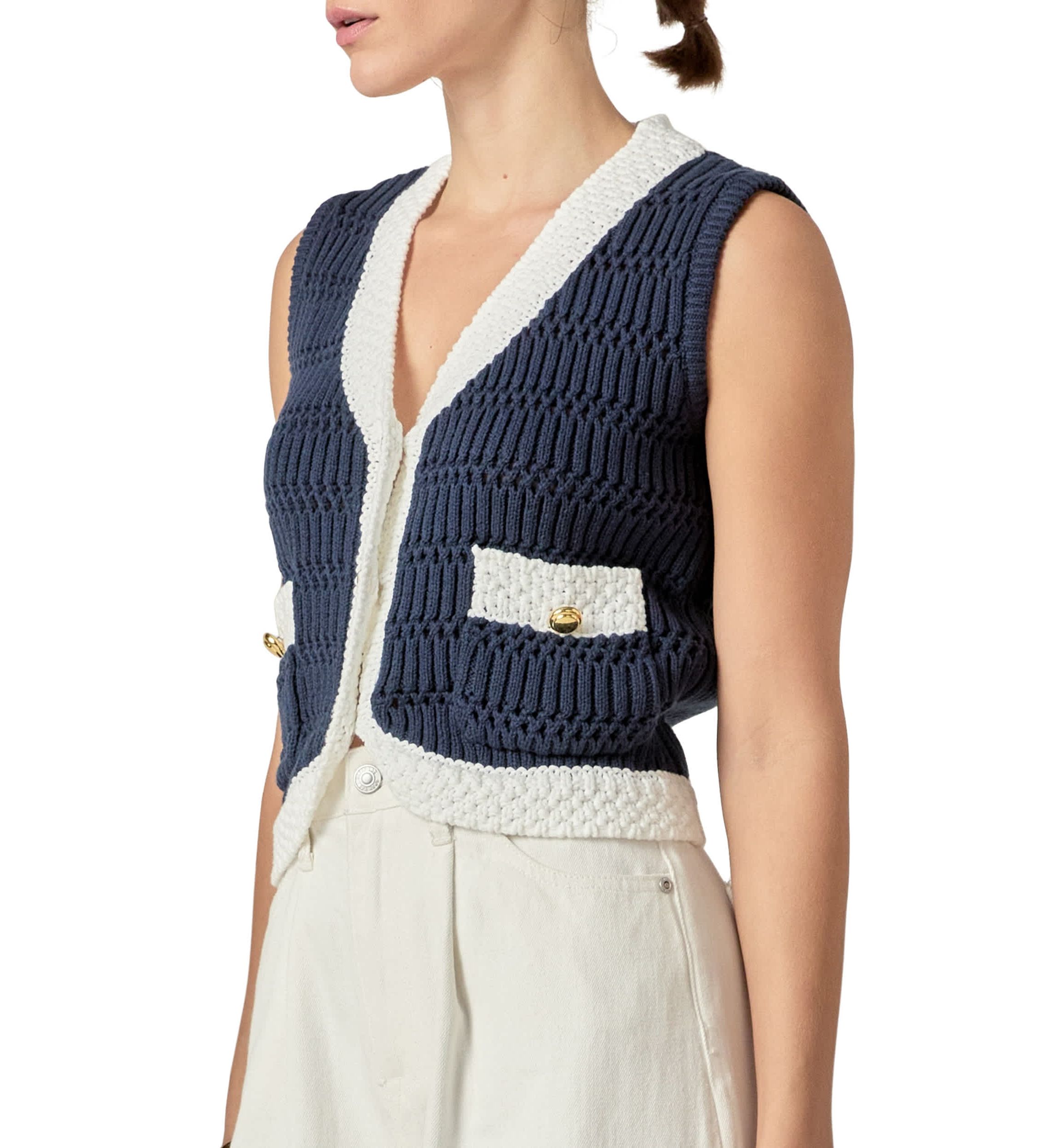 CONTRAST SLEEVELESS TOP