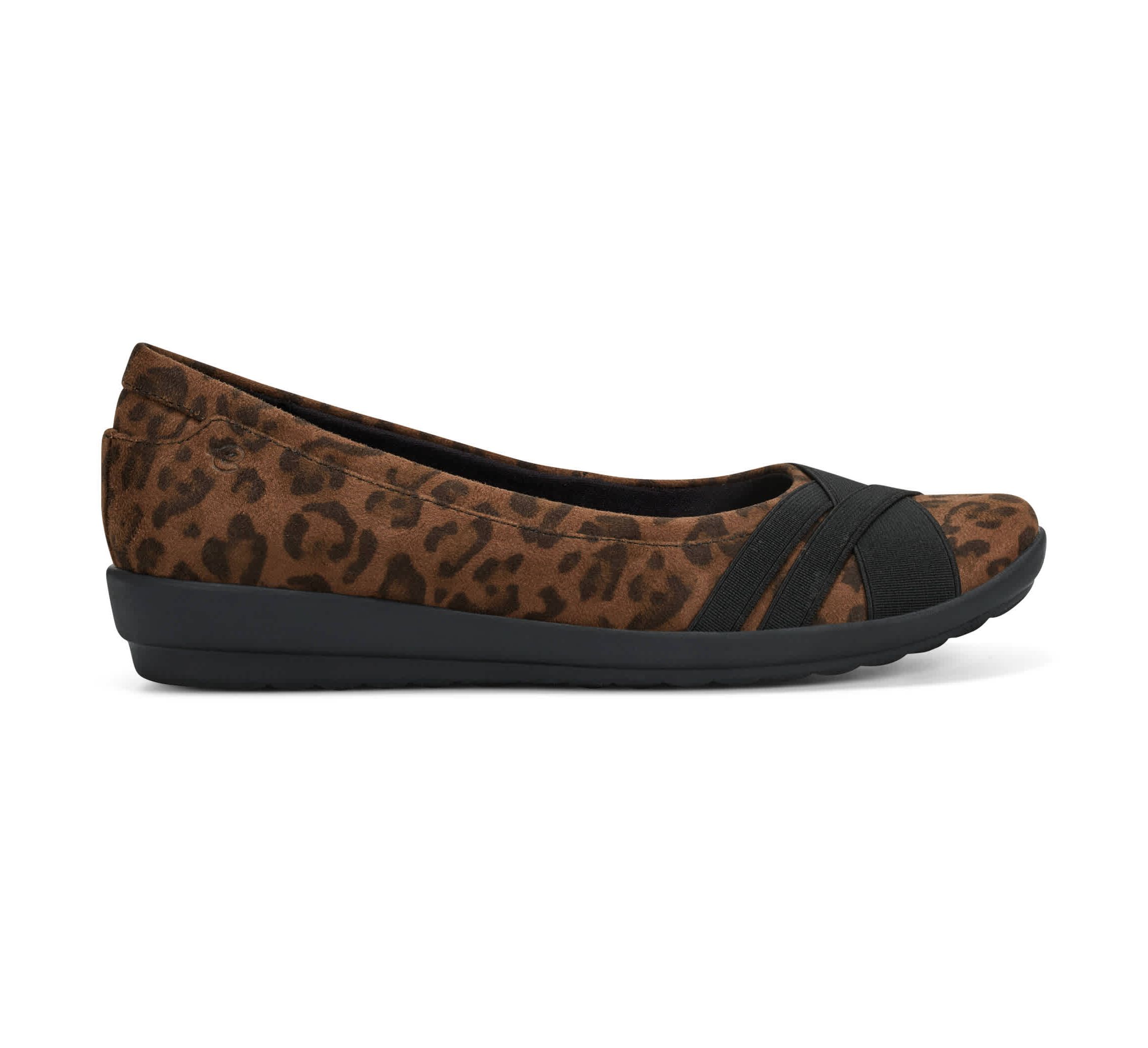 Acasia Round Toe Slip-on Casual Flats
