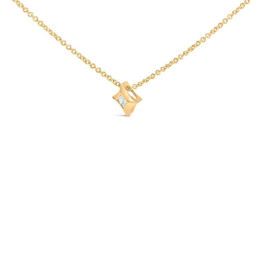 10K Gold 1/10 Cttw Bezel Set Solitaire Princess Diamond Kite Shaped Pendent Necklace