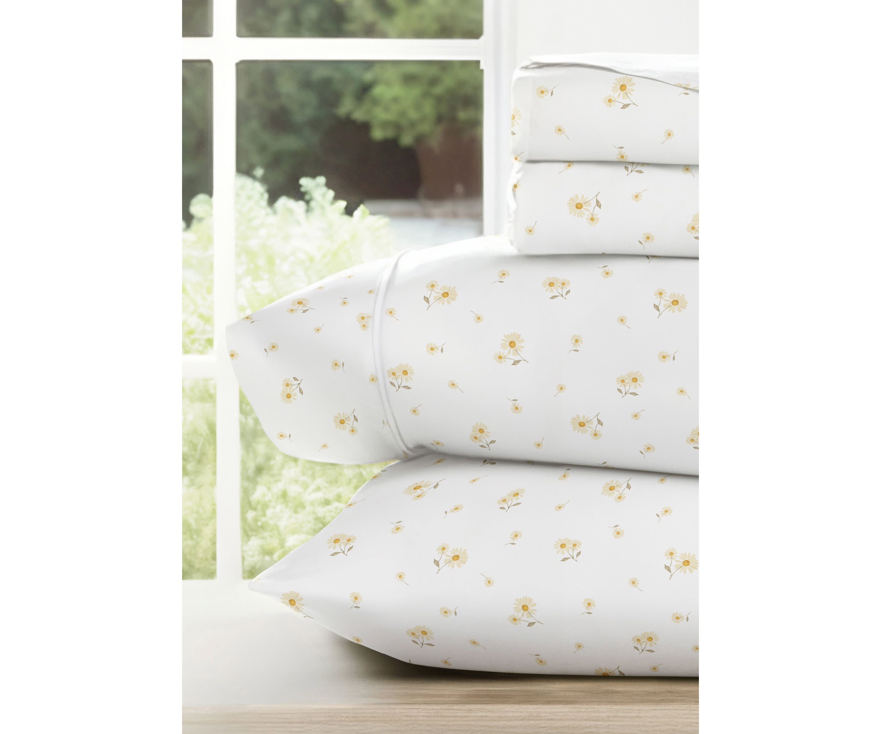 Ultra Soft 4-Piece Sweet Florals Ditsy Patterned  Sheet Set