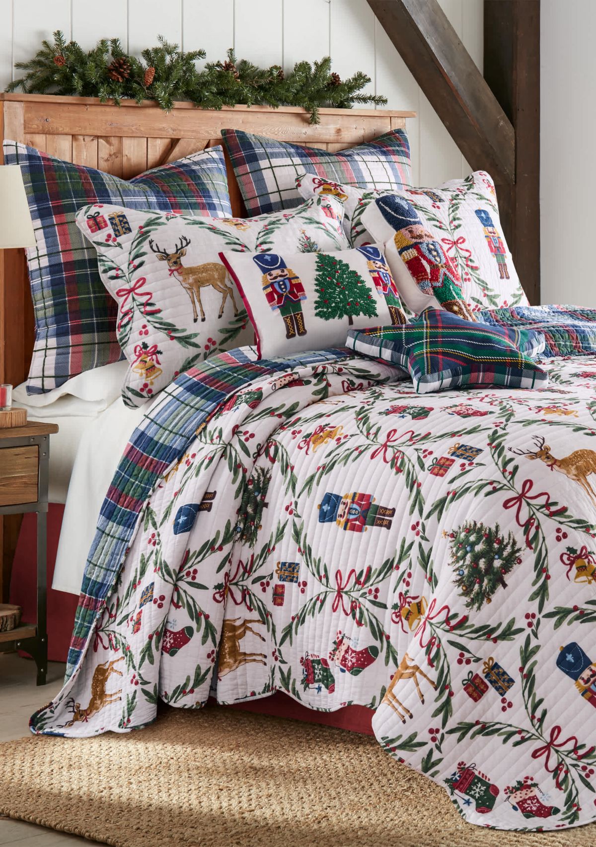 Festive Nutcrackers Quilt Set