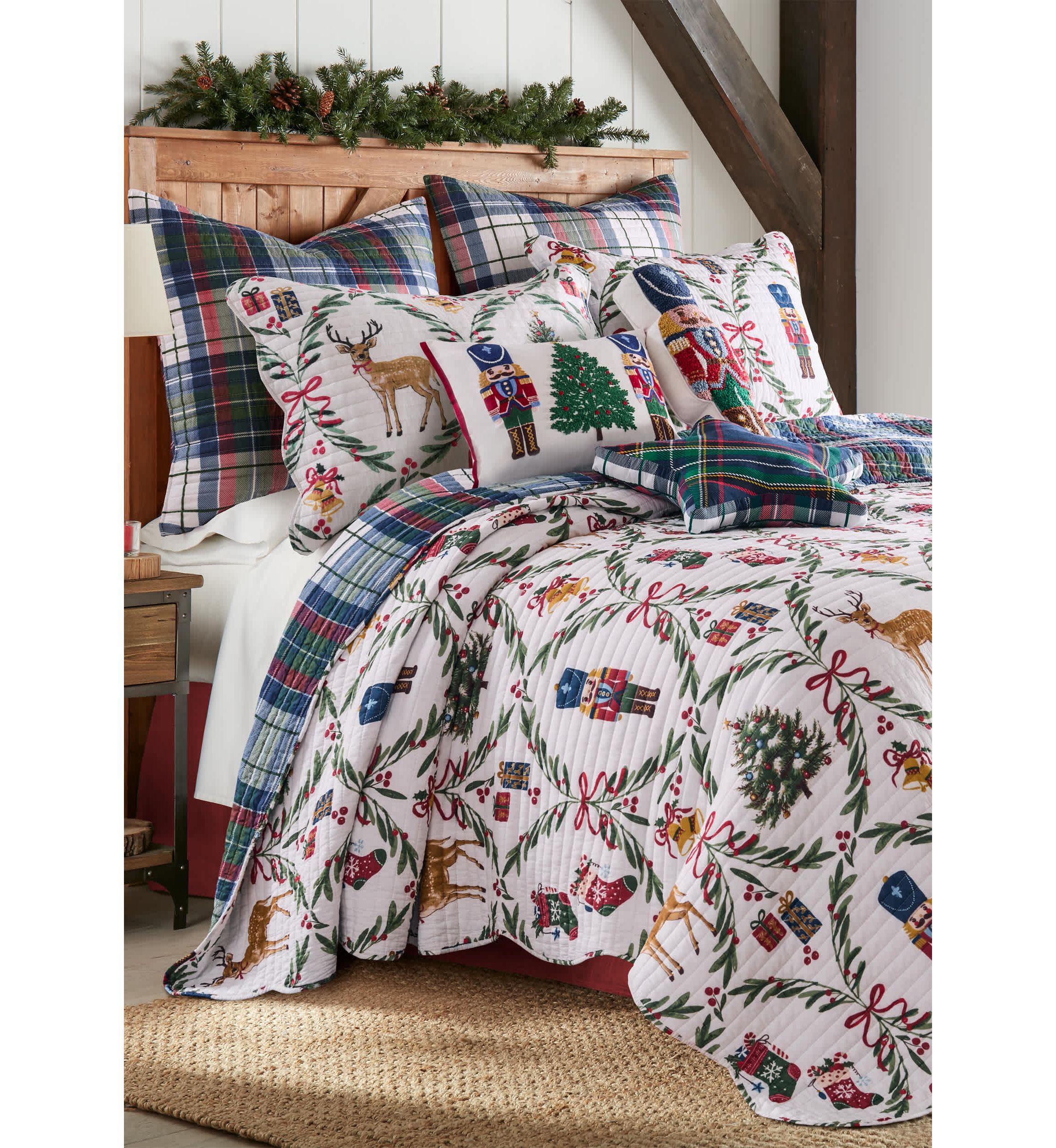 Festive Nutcrackers Quilt Set