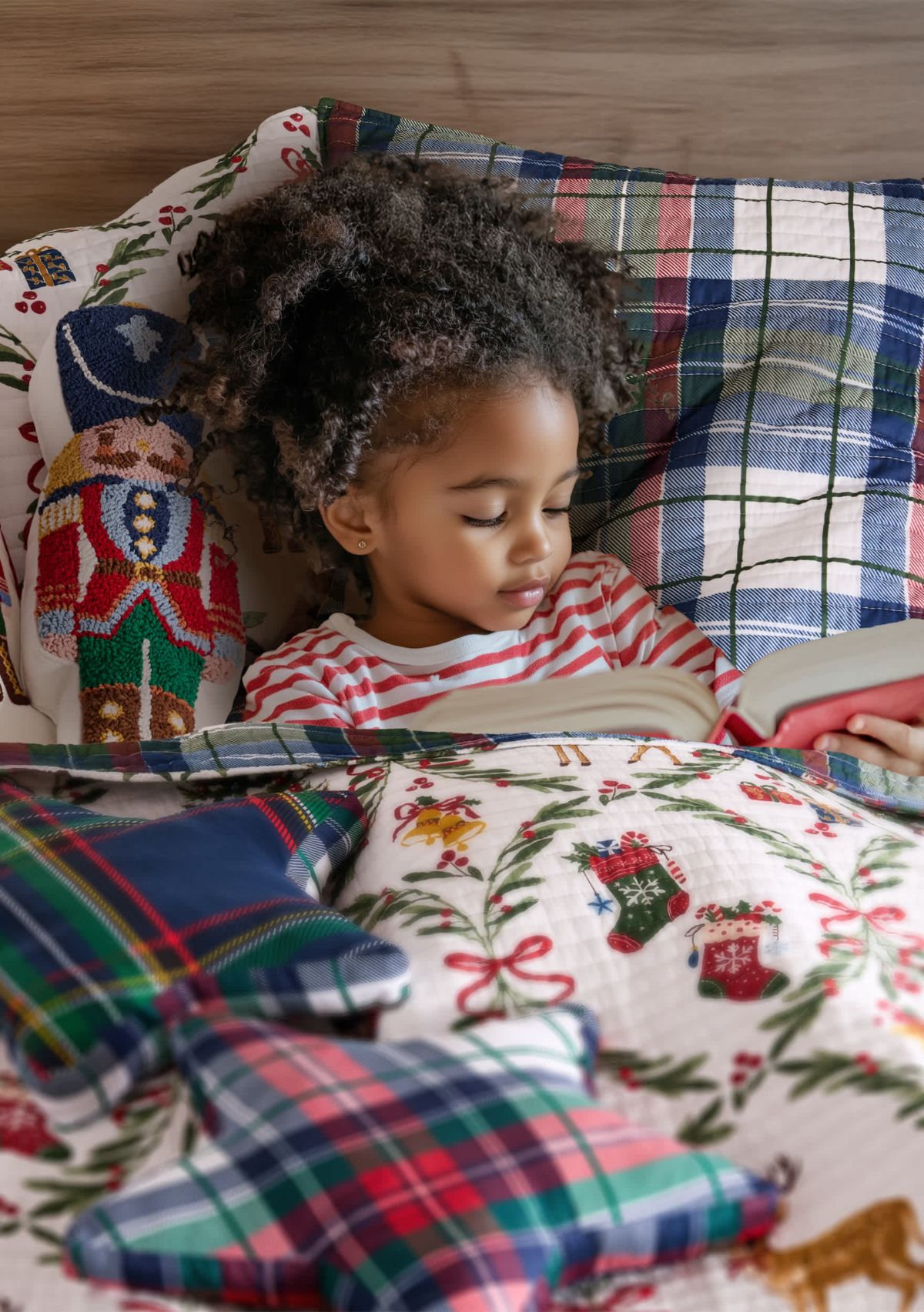 Festive Nutcrackers Quilt Set