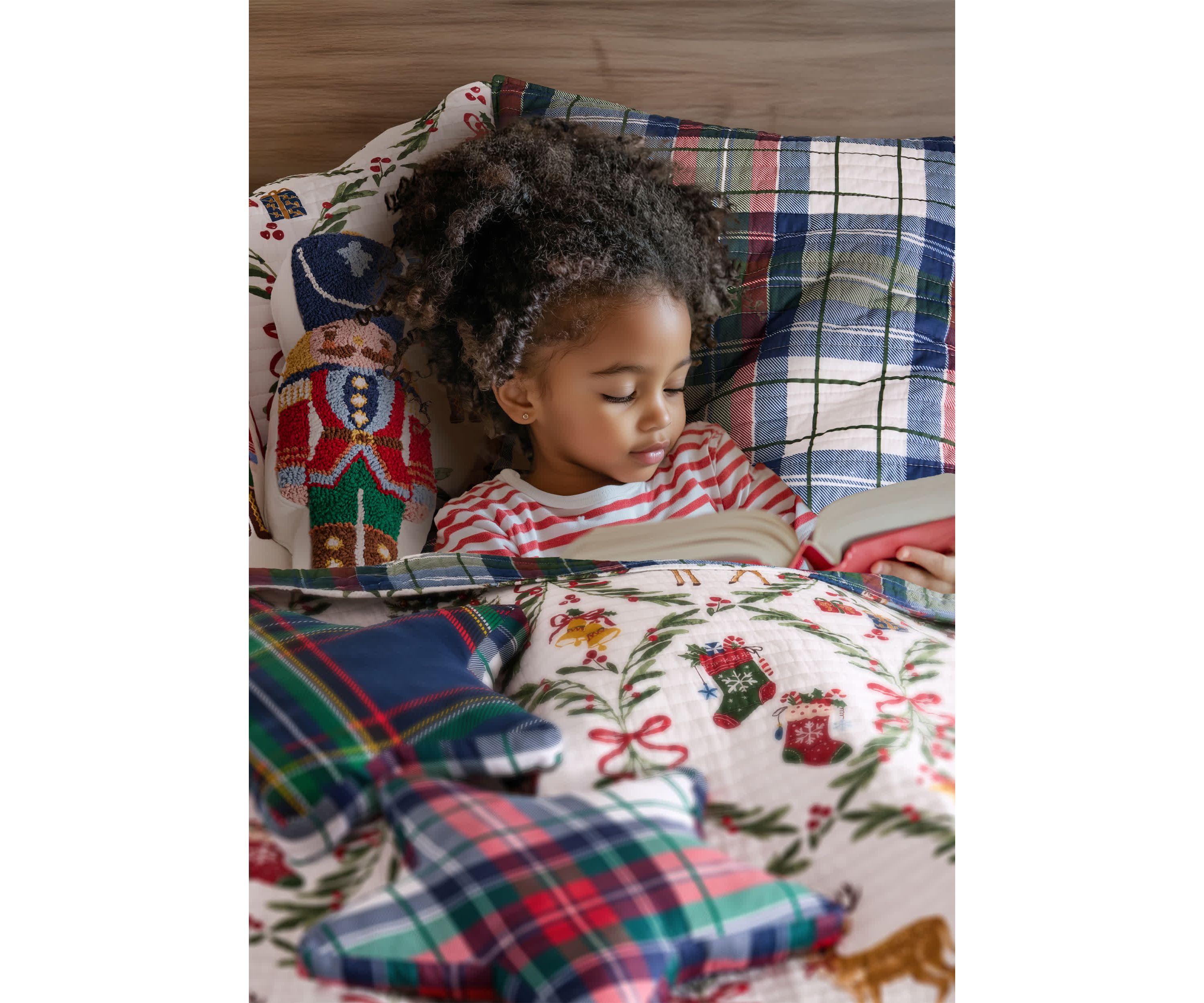 Festive Nutcrackers Quilt Set