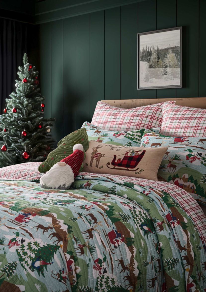 Merry Mountains Quilt Set