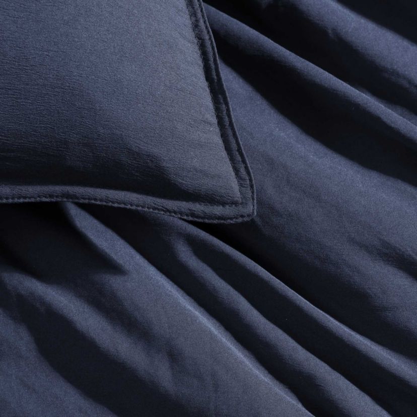 TH Solid Microfiber Comforter Set