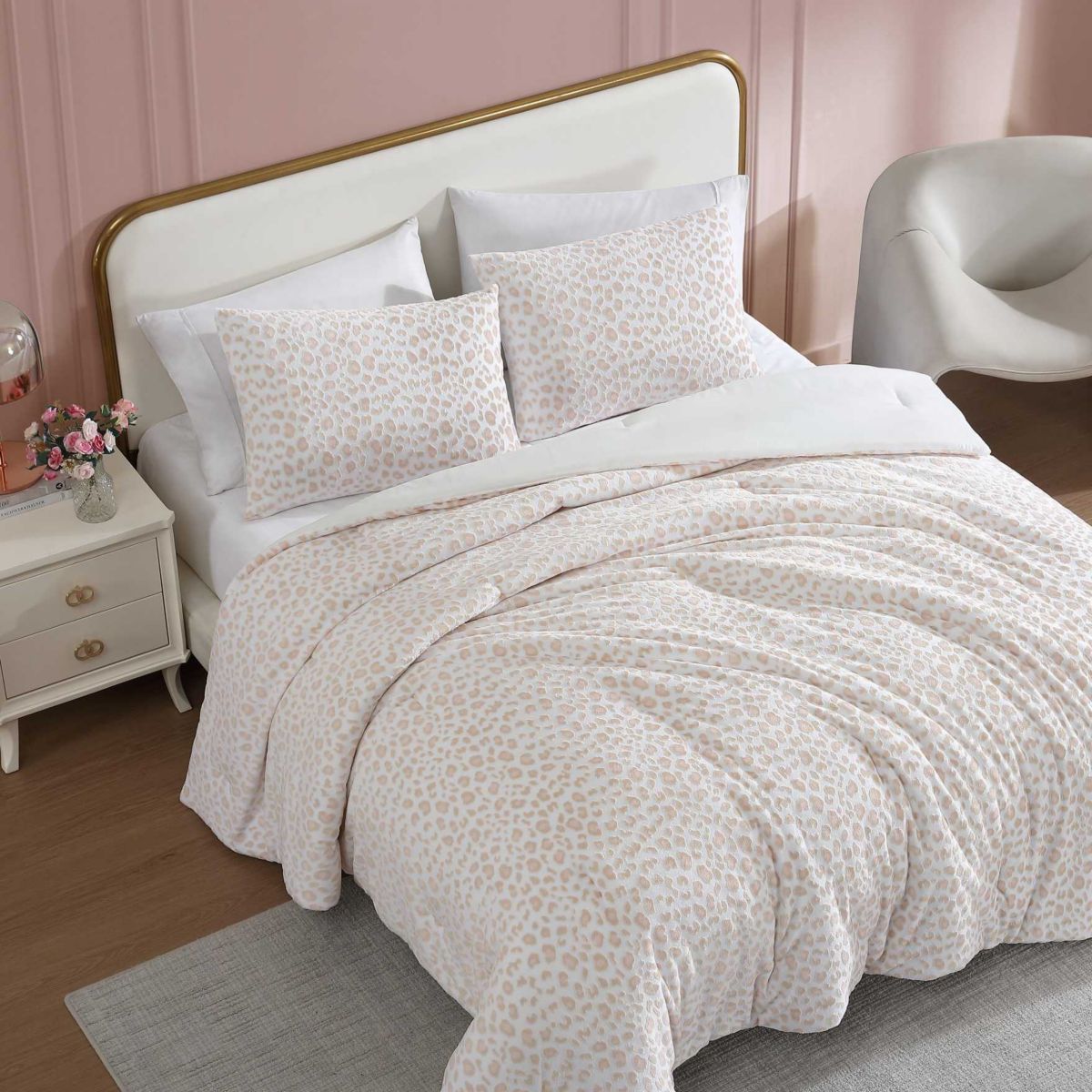 Betseys Leopard Microfiber Comforter Set