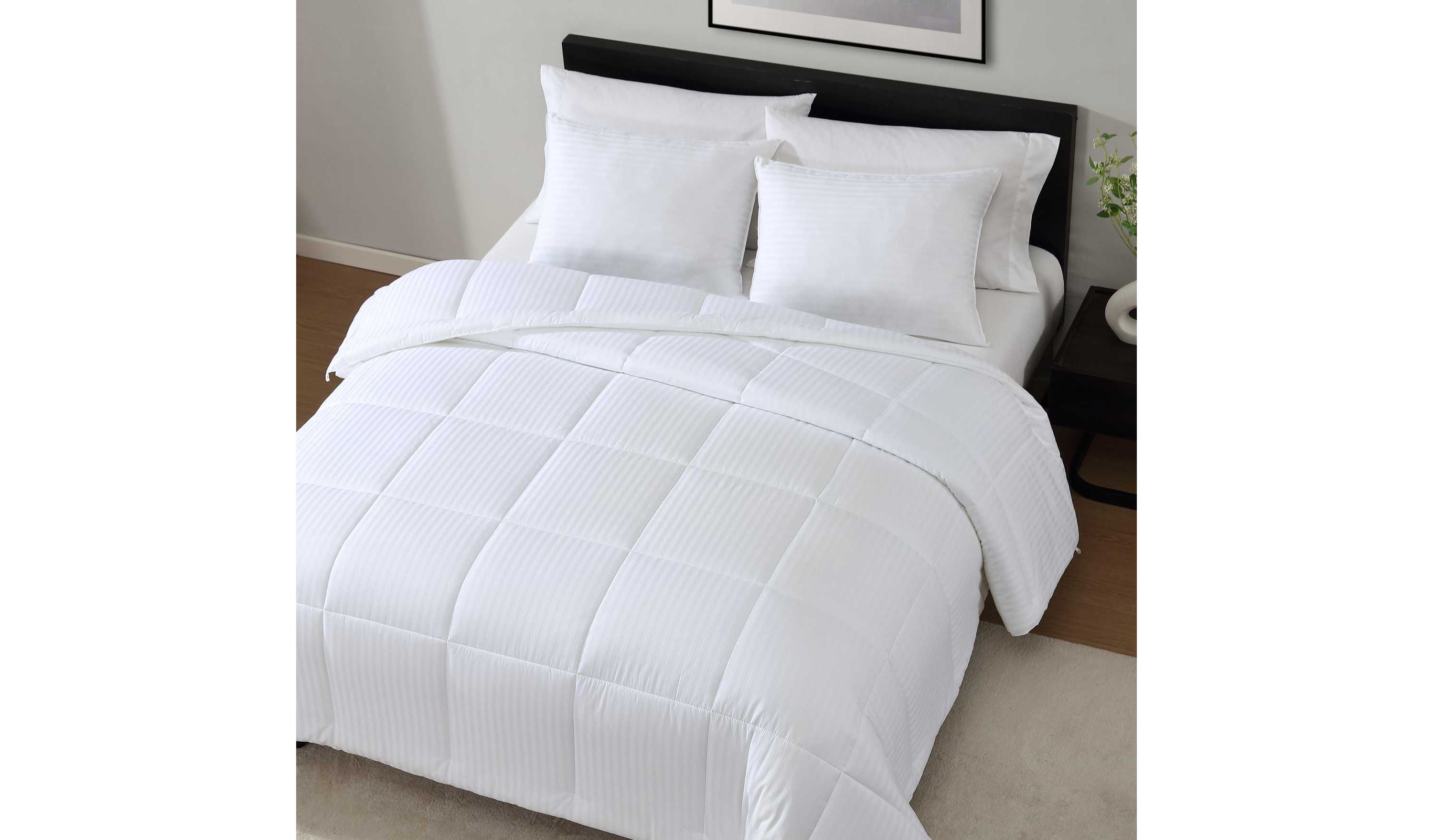VW Signature Cotton Utility Comforter