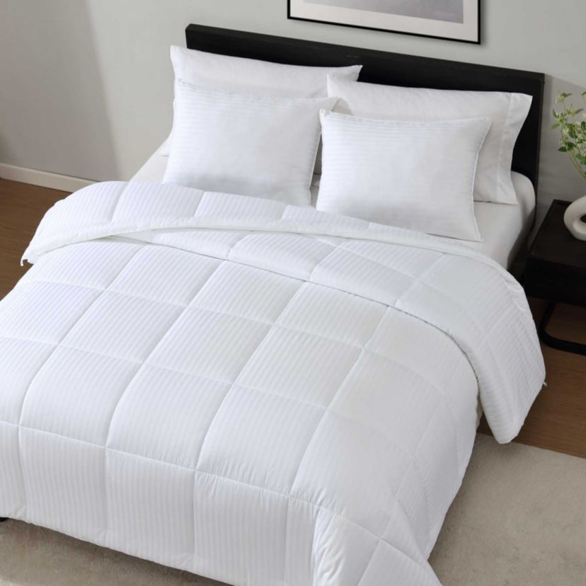 VW Signature Cotton Utility Comforter