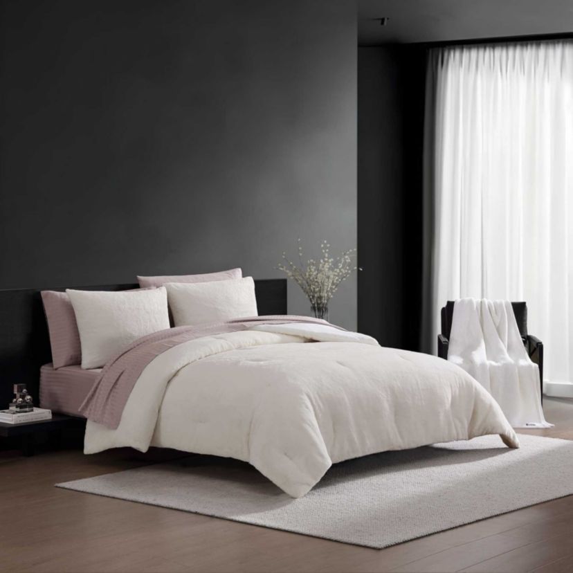 Signature Microfiber Comforter Set