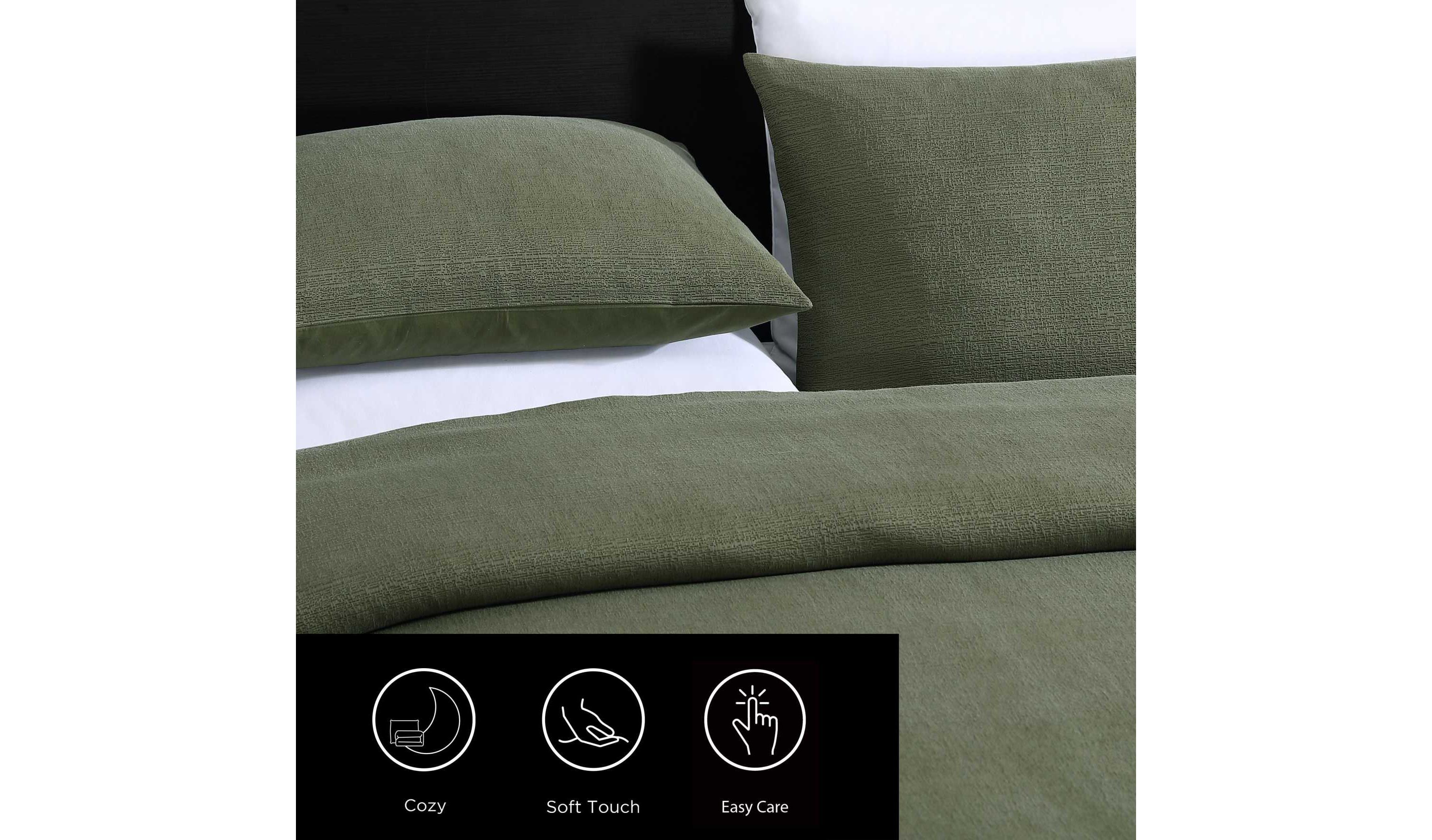 Carved Lines Matelesse Cotton Blend Comforter Set