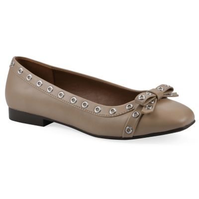 White Mountain Women's Bodhi Ballet Flat, Sand, 9M