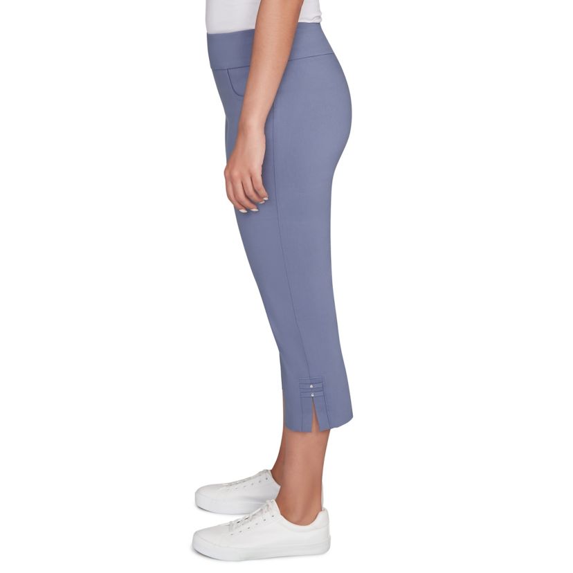 SOLID TECH STRETCH CAPRI PANT