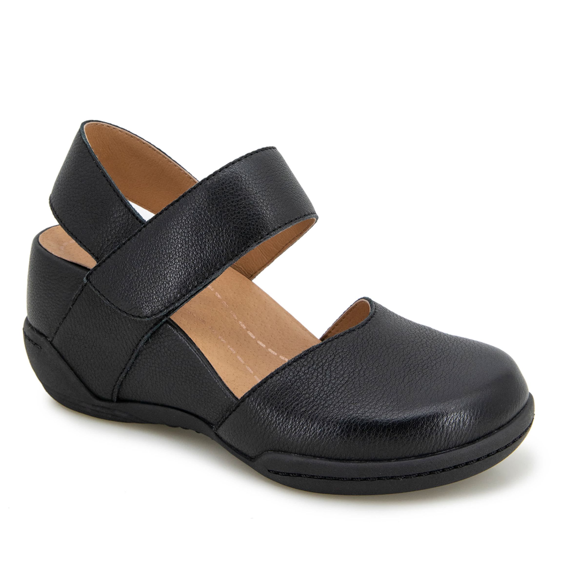 Nia Wedges