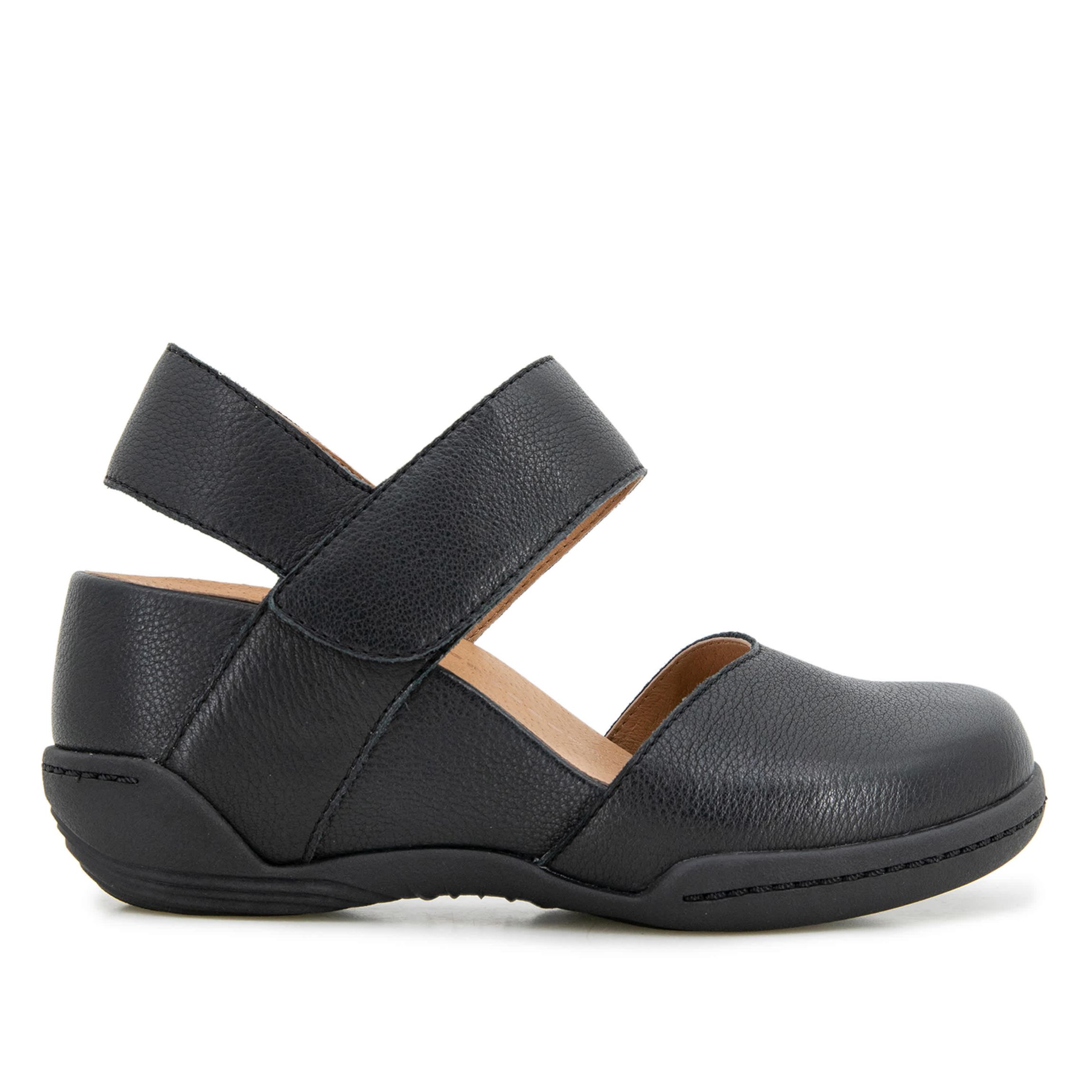 Nia Wedges