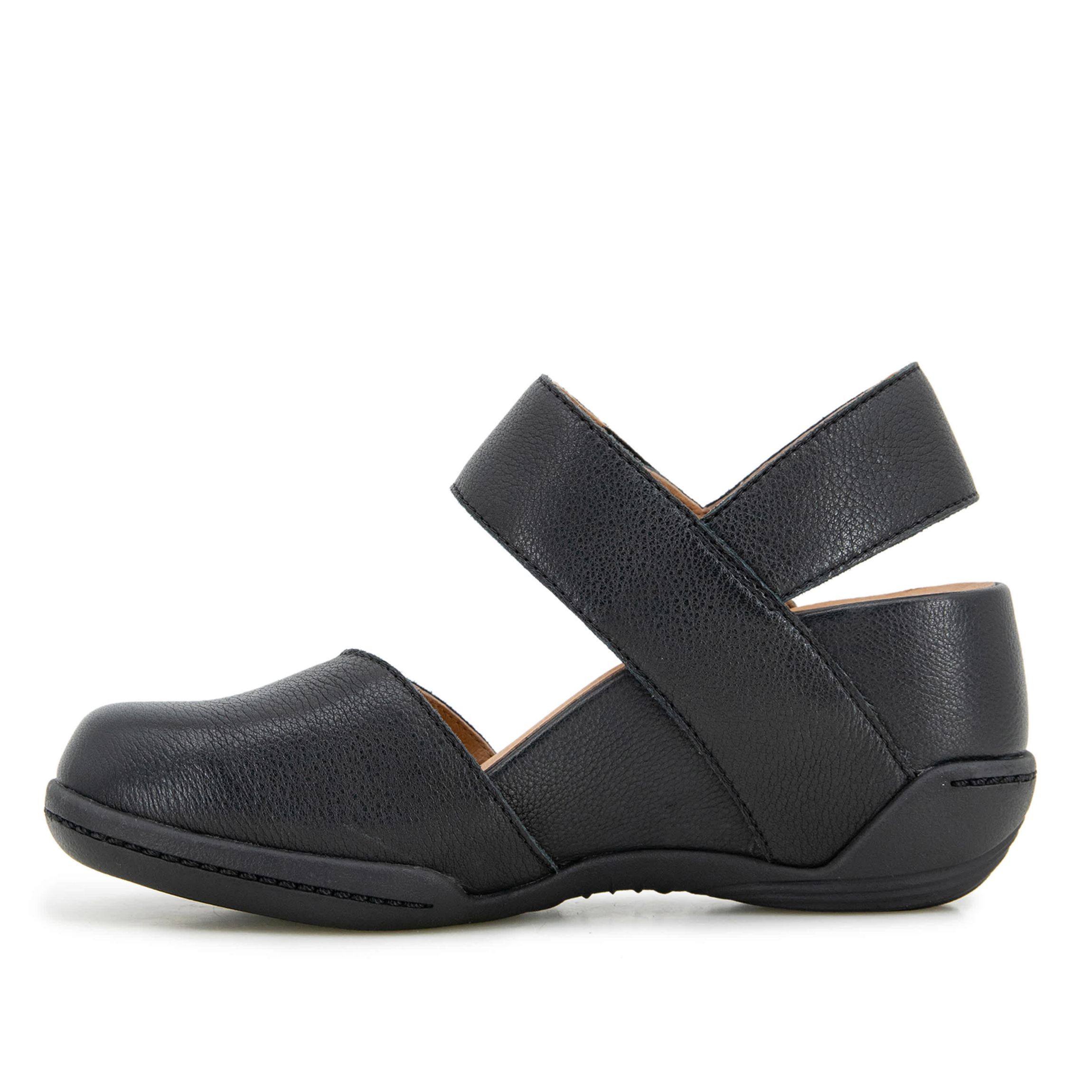 Nia Wedges