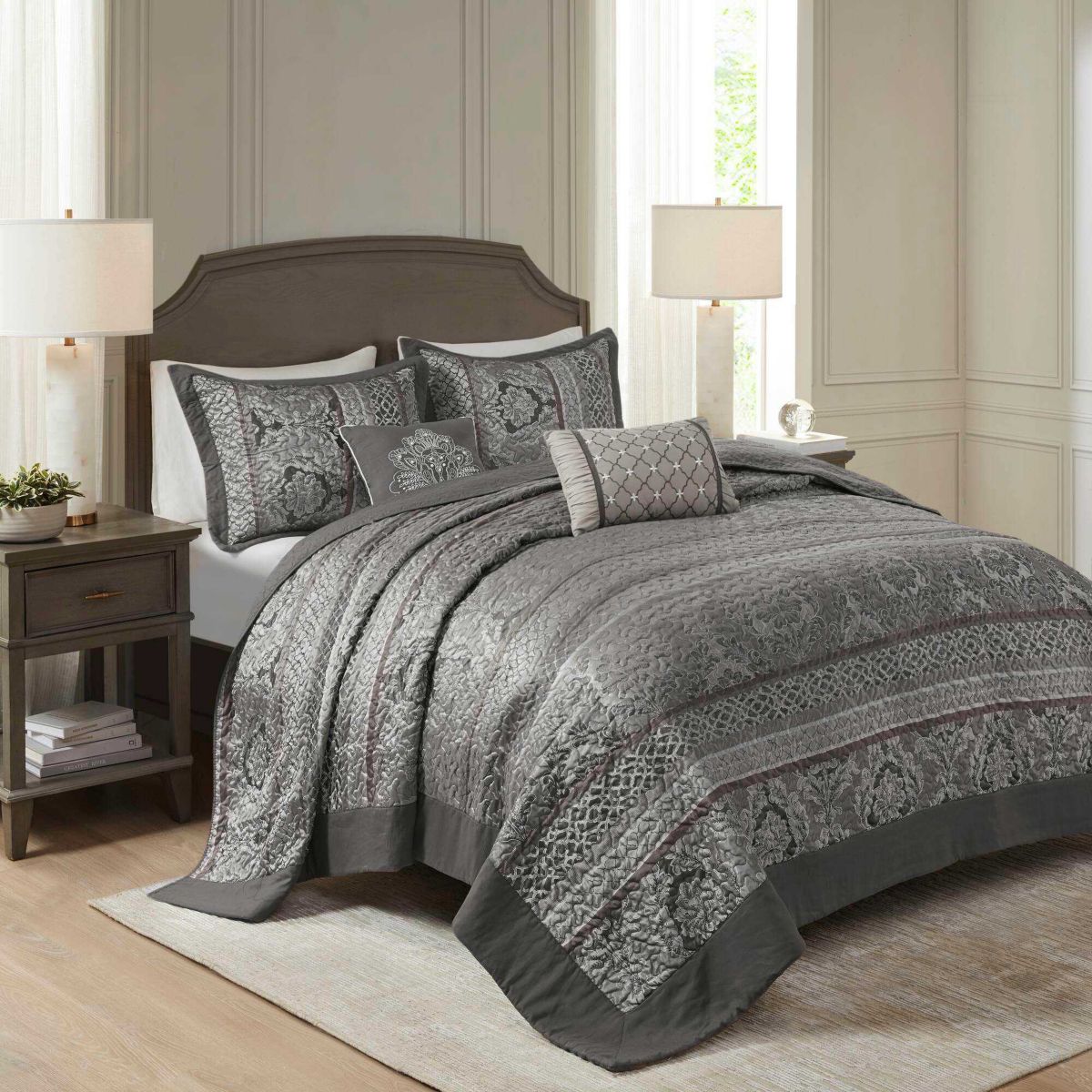 Bellagio 5 Piece Reversible Jacquard Bedspread Set