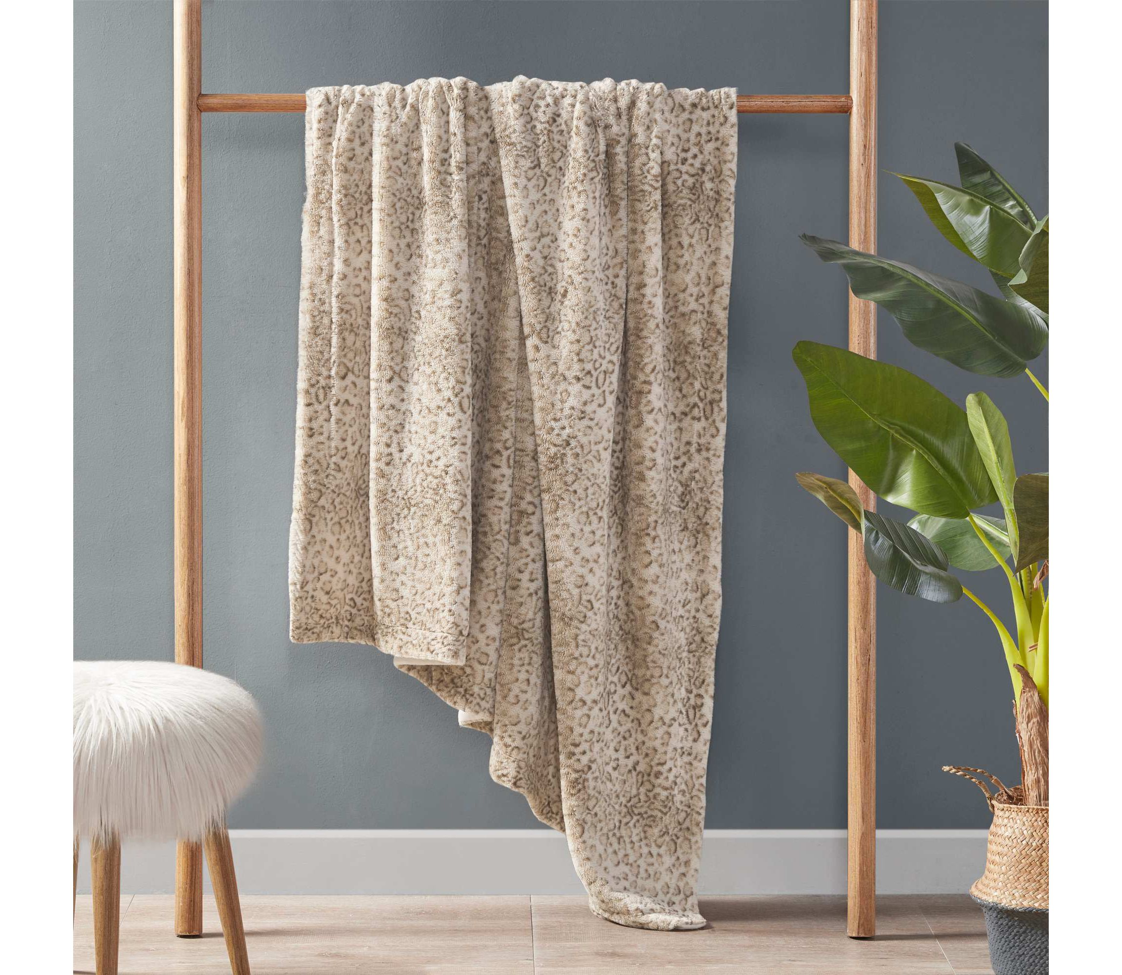 Zuri Faux Fur Throw
