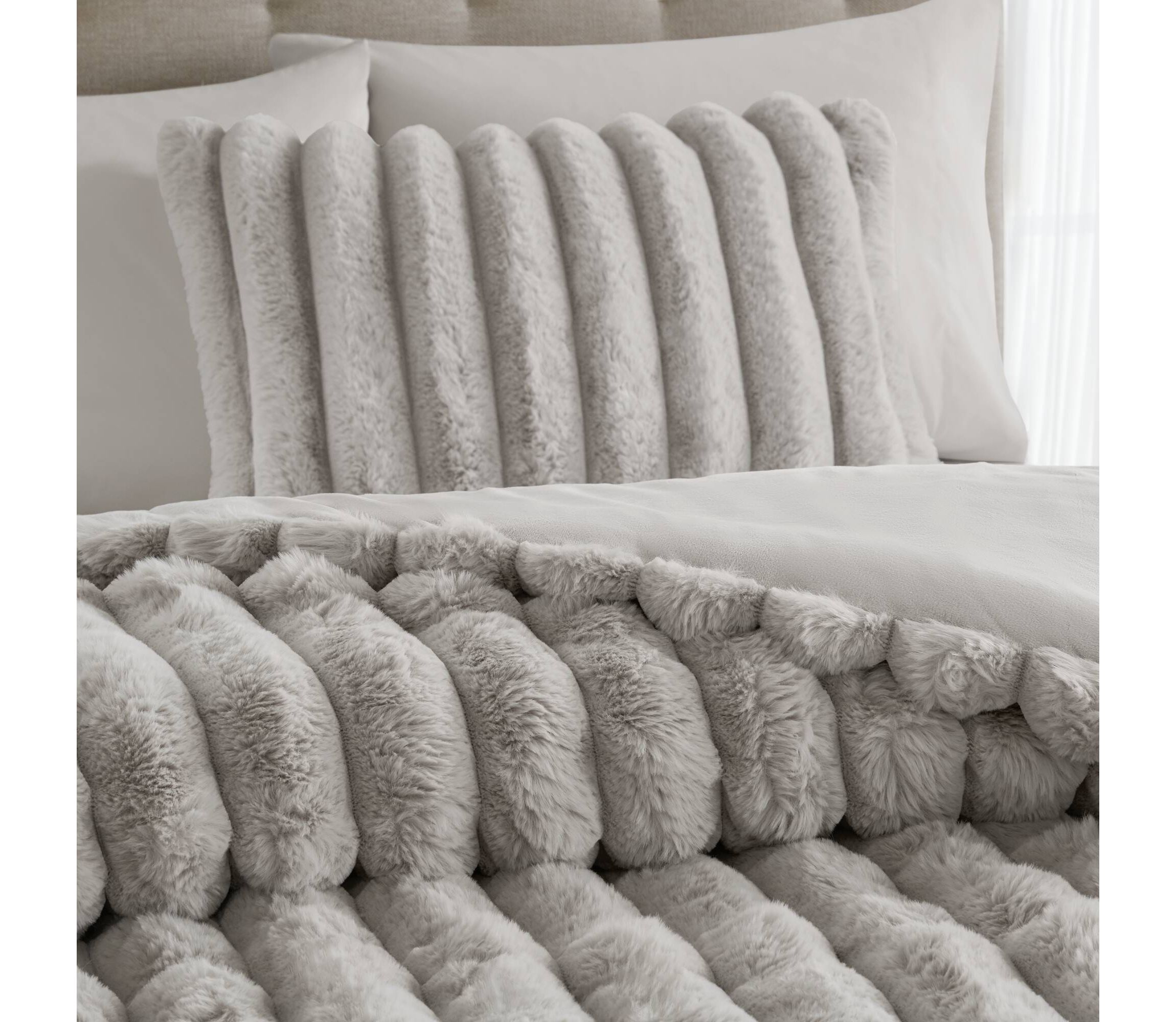 Jasmine Ultrasoft Faux Fur Ribbed Comforter Set