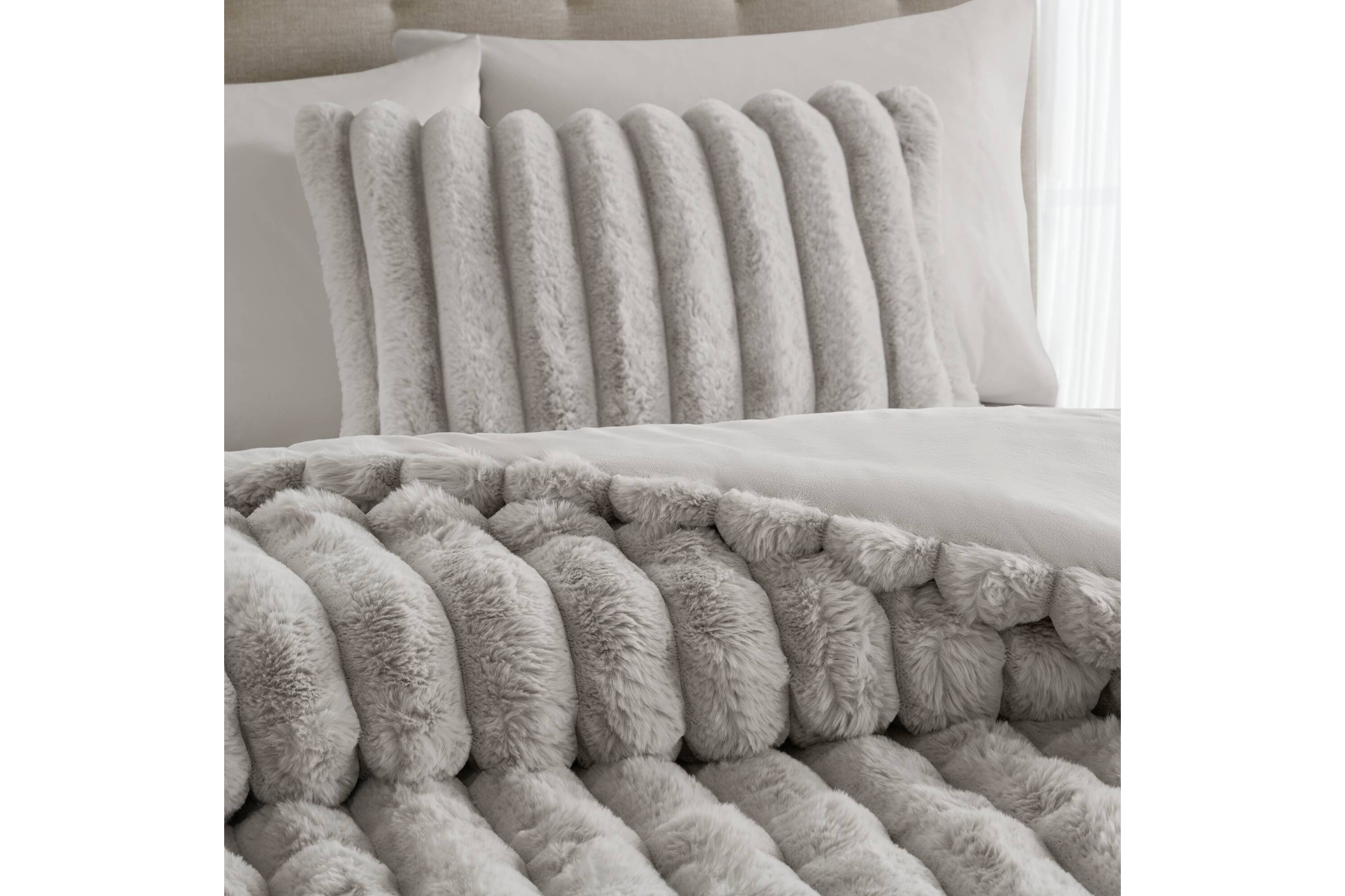 Jasmine Ultrasoft Faux Fur Ribbed Comforter Set