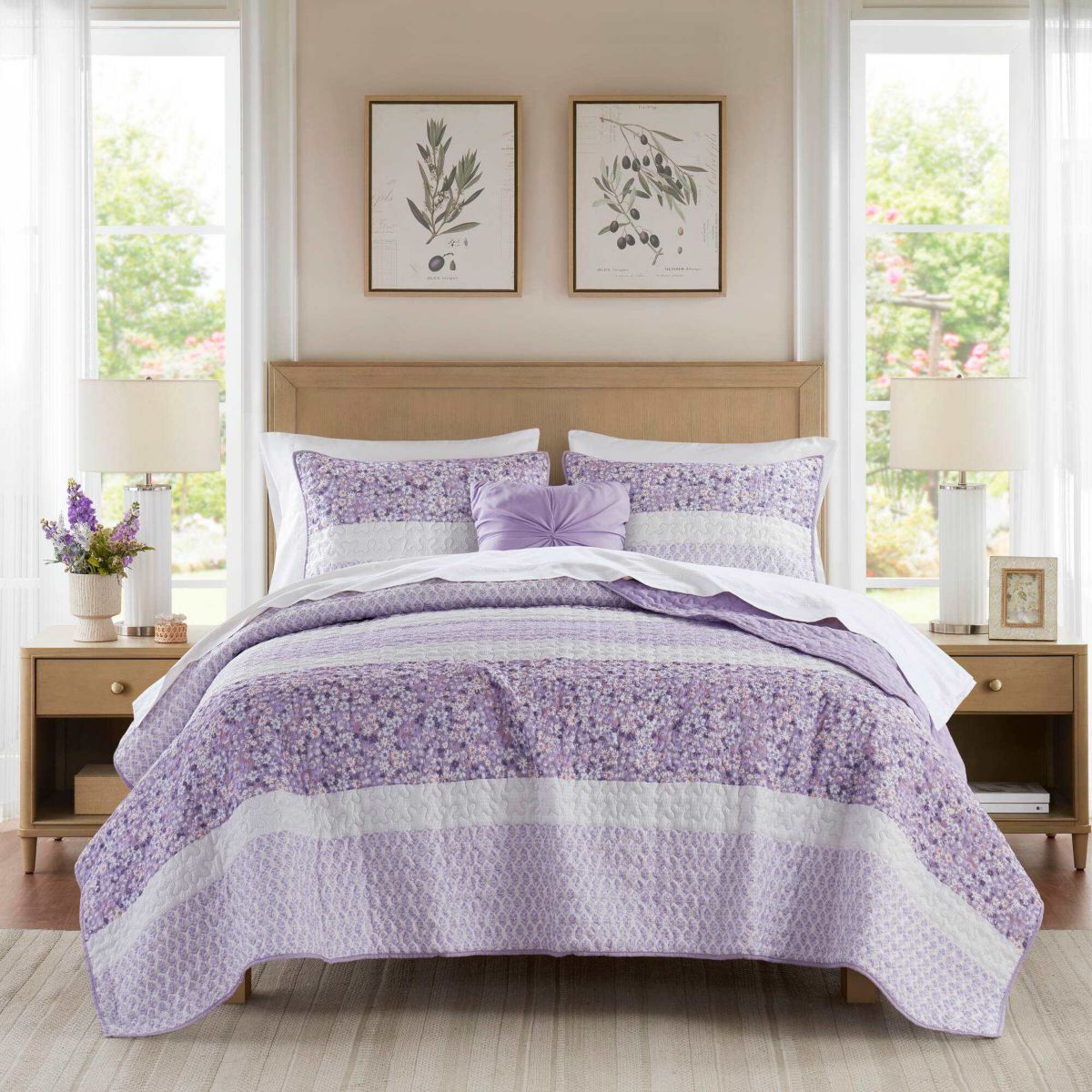 Caralie 4 Piece Seersucker Quilt Set with Throw
