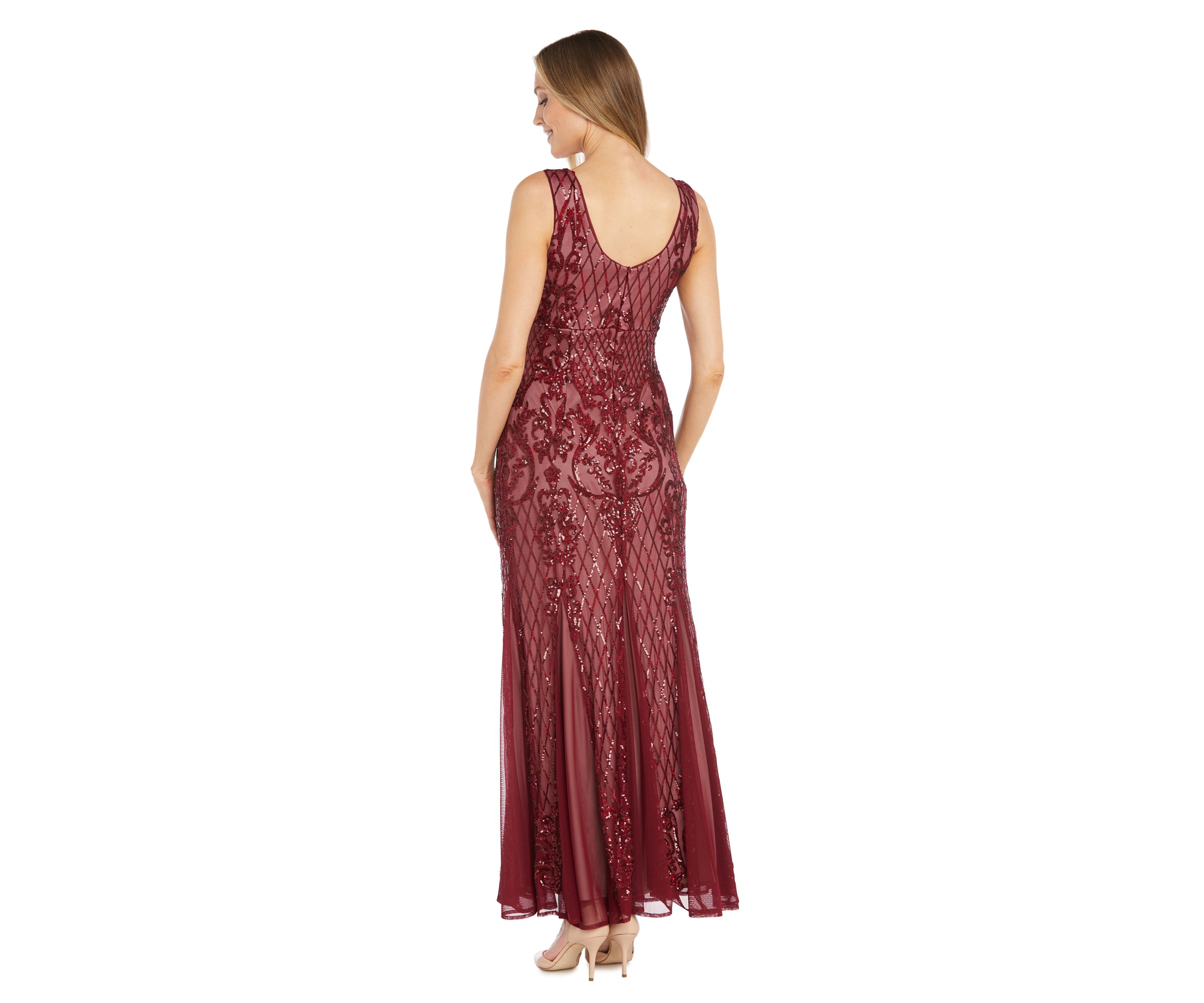 Womens Sleeveless V-Neck Embellished Gown 