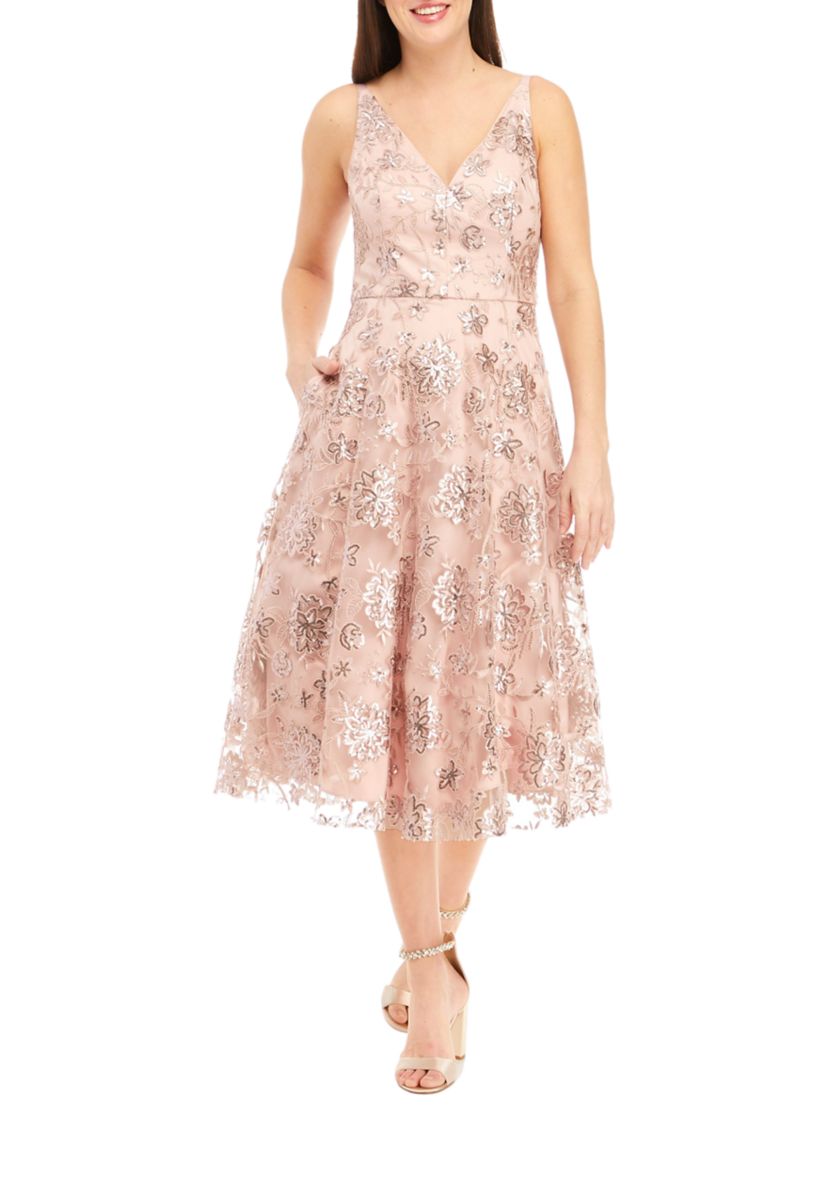 Womens Sleeveless V-Neck Sequin Lace Fit and Flare Dress