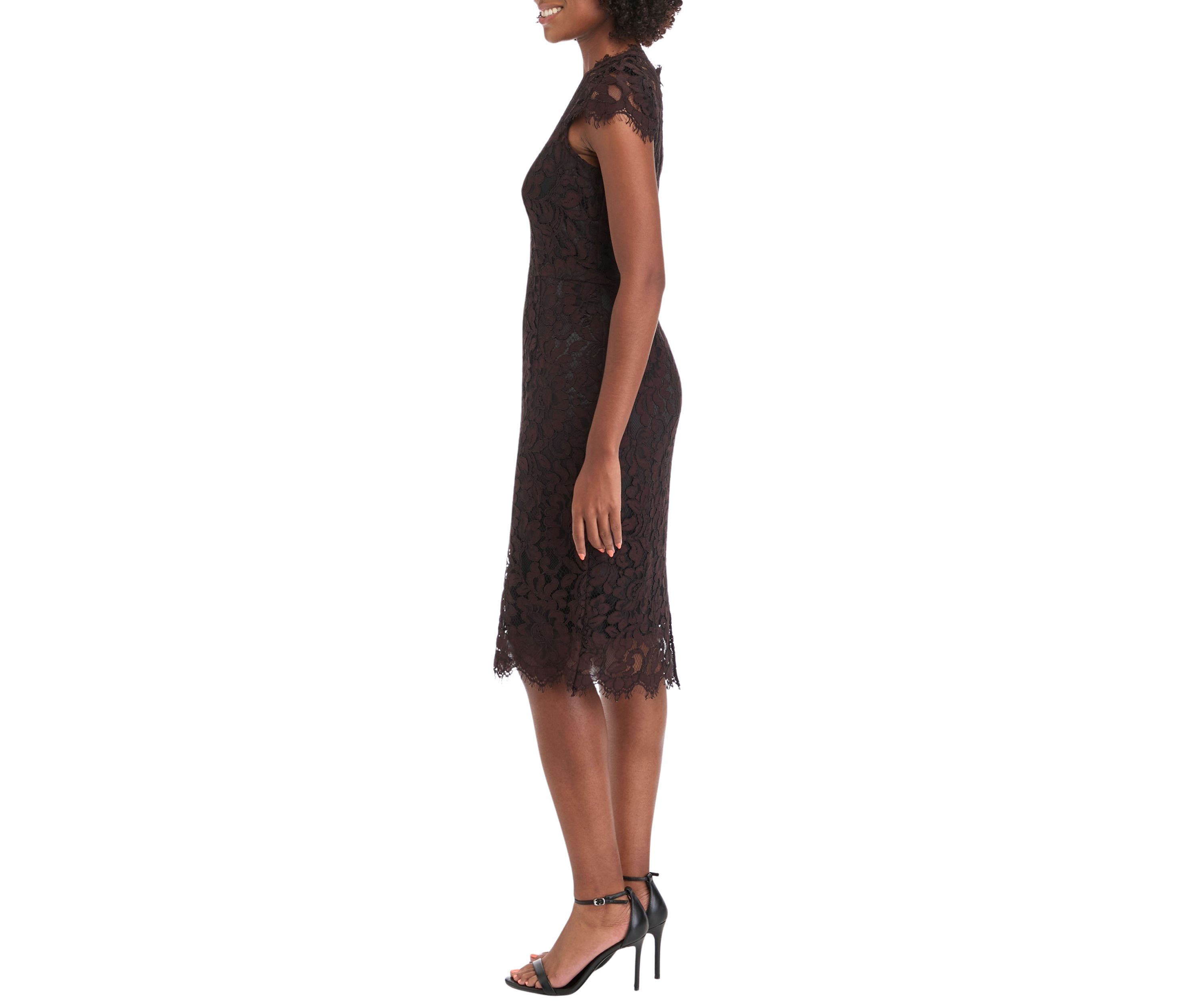Womens Short Sleeve V-Neck Scallop Lace Sheath Dress