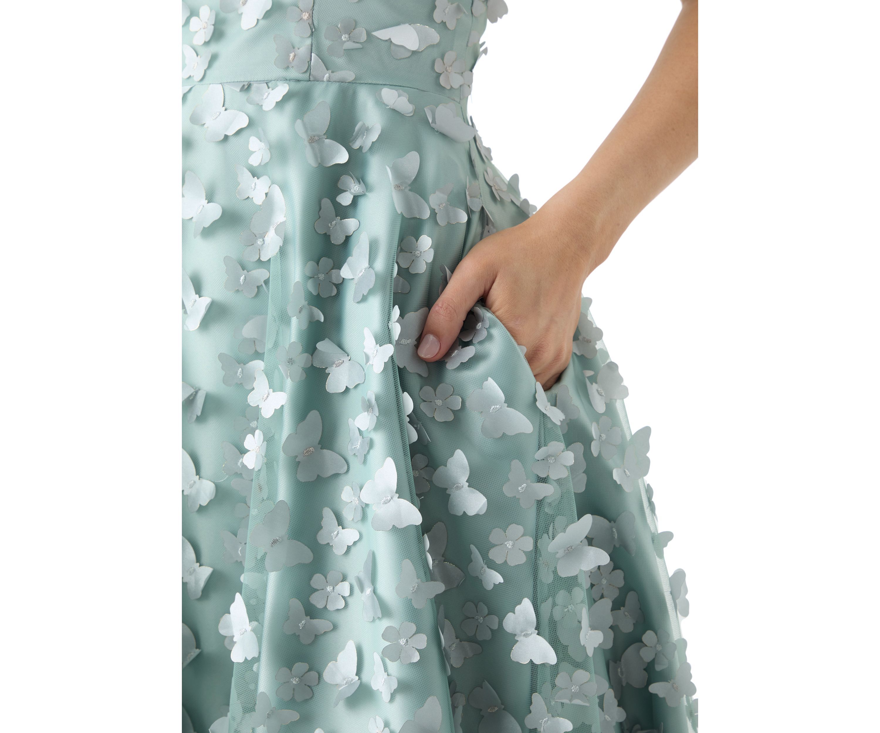 Womens Sleeveless V-Neck Floral Appliqué Fit and Flare Dress
