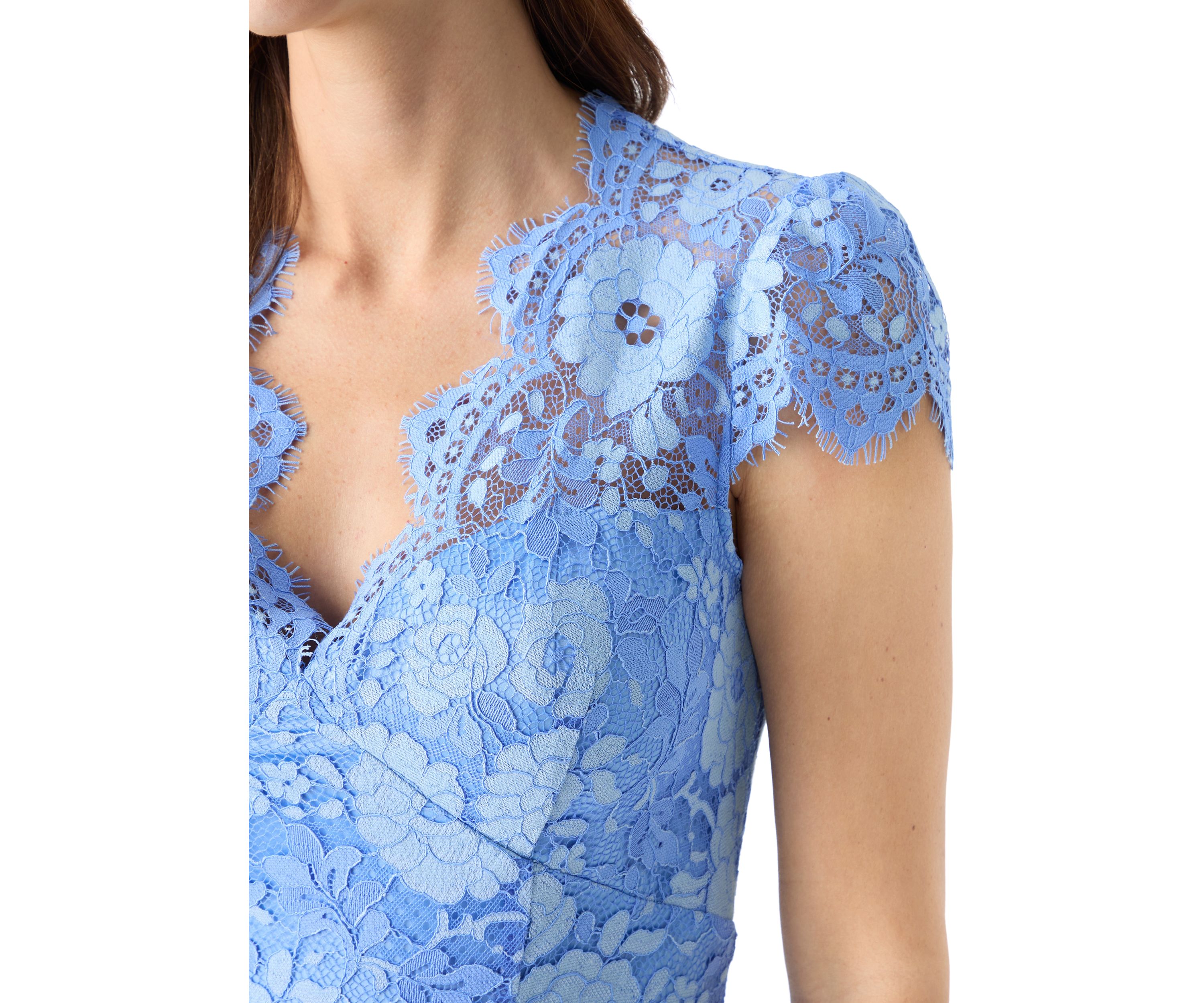Womens Short Sleeve V-Neck Lace Appliqué Gown