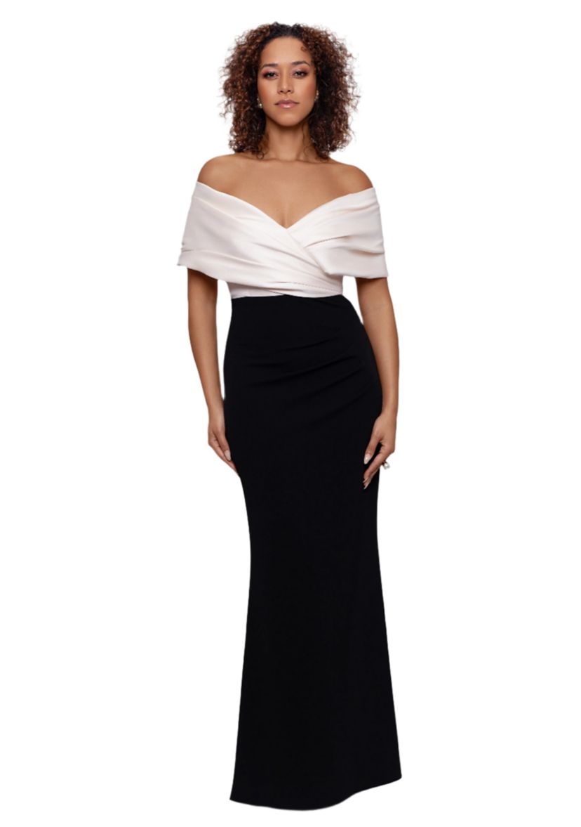 Womens Sleeveless Off the Shoulder Solid Gown