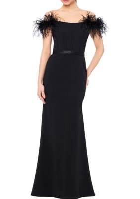 Betsy & Adam Women's Solid Feather Gown