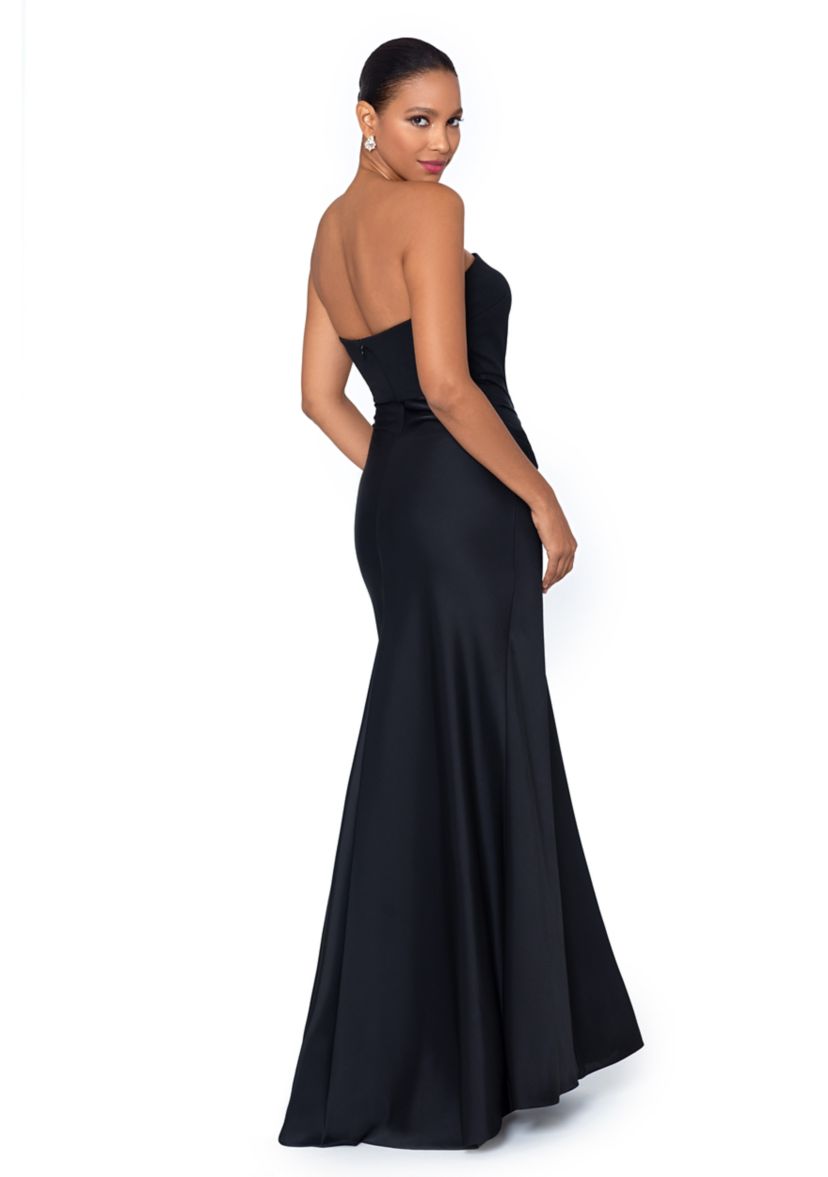 Womens Sleeveless Solid Satin Slim Gown