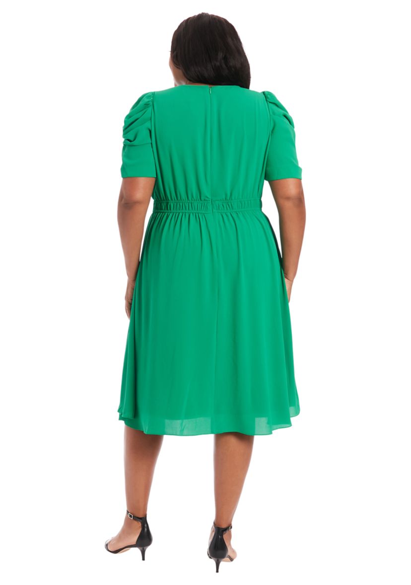 Plus Size Short Sleeve Crew Neck Solid Chiffon Dress