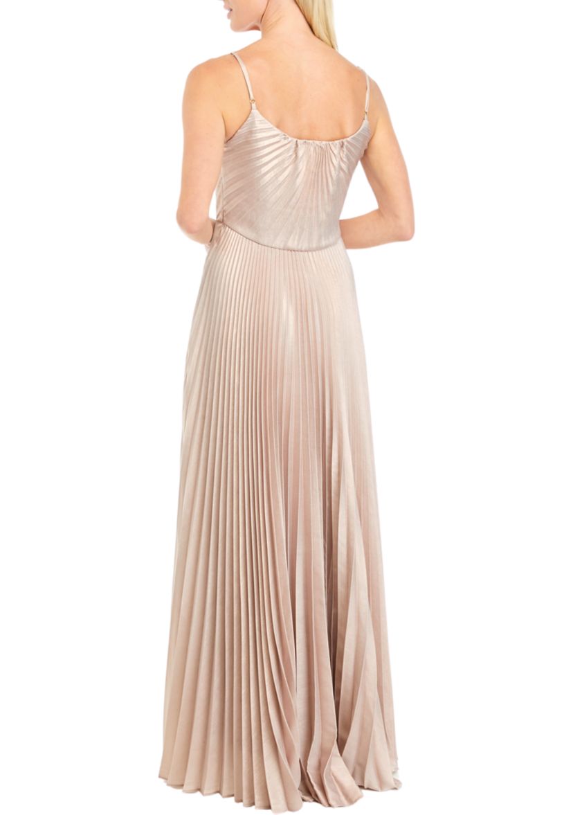 Womens Sleeveless Ribbed Solid Satin Gown