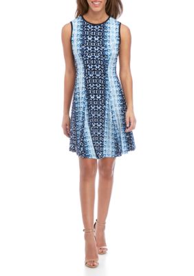 Gabby Skye Sleeveless Graphic Print Fit and Flare Dress