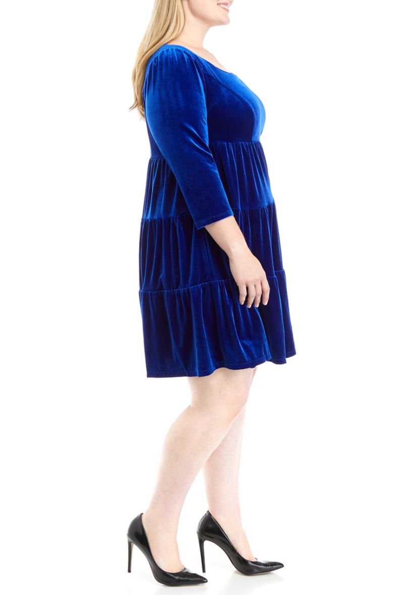 Plus Size 3/4 Sleeve Solid Velvet Tiered Fit and Flare Dress