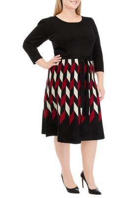 Plus 3/4 Sleeve Geometric Printed Fit and Flare Dress